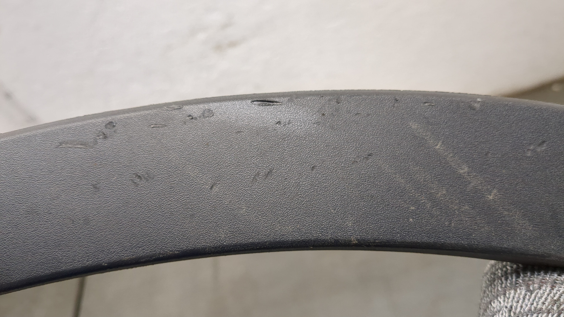 Накладка переднего крыла левого