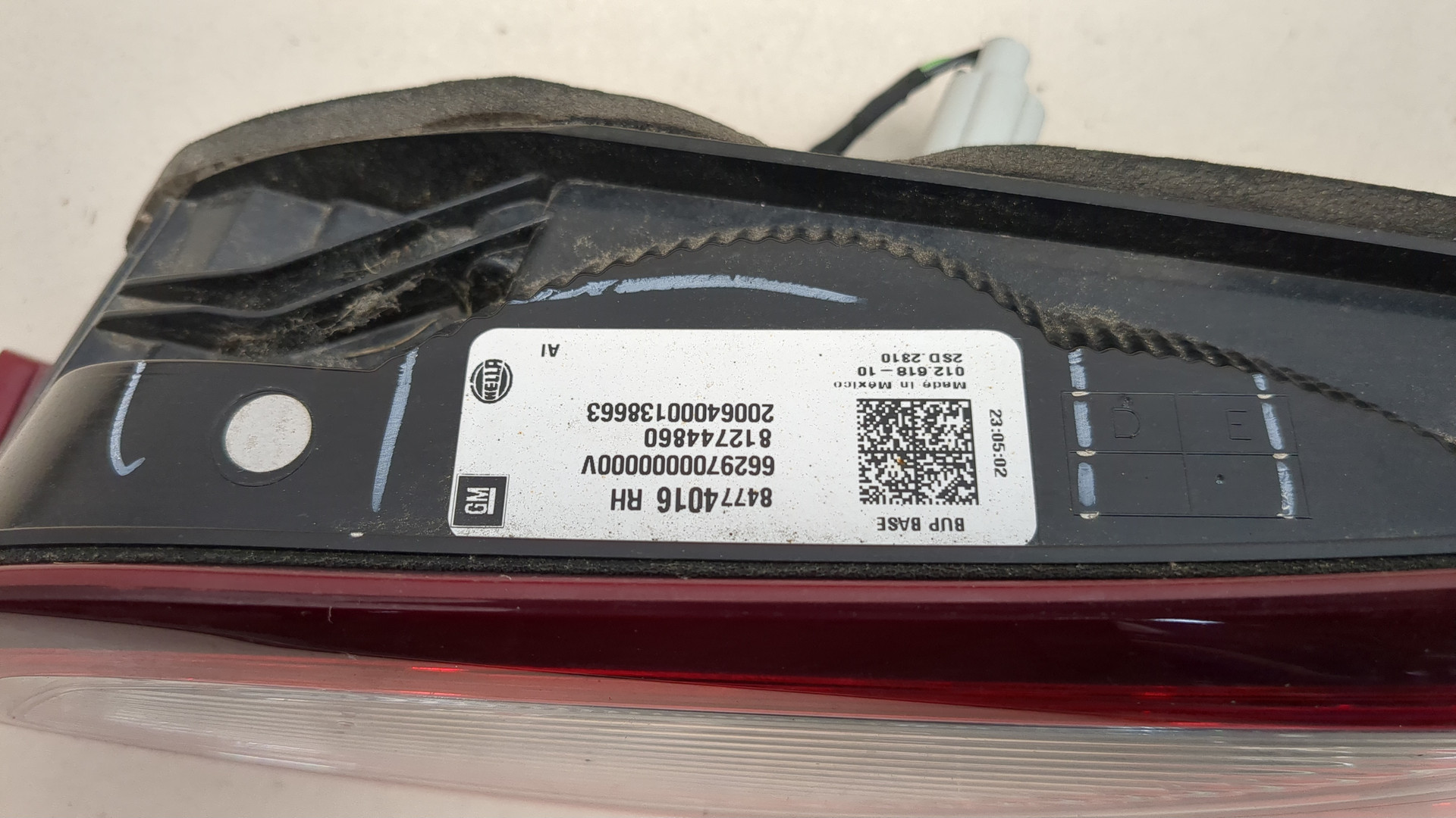 Фонарь задний внутренний правый