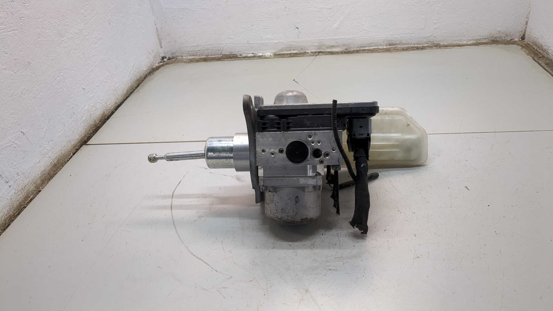 Цилиндр тормозной главный