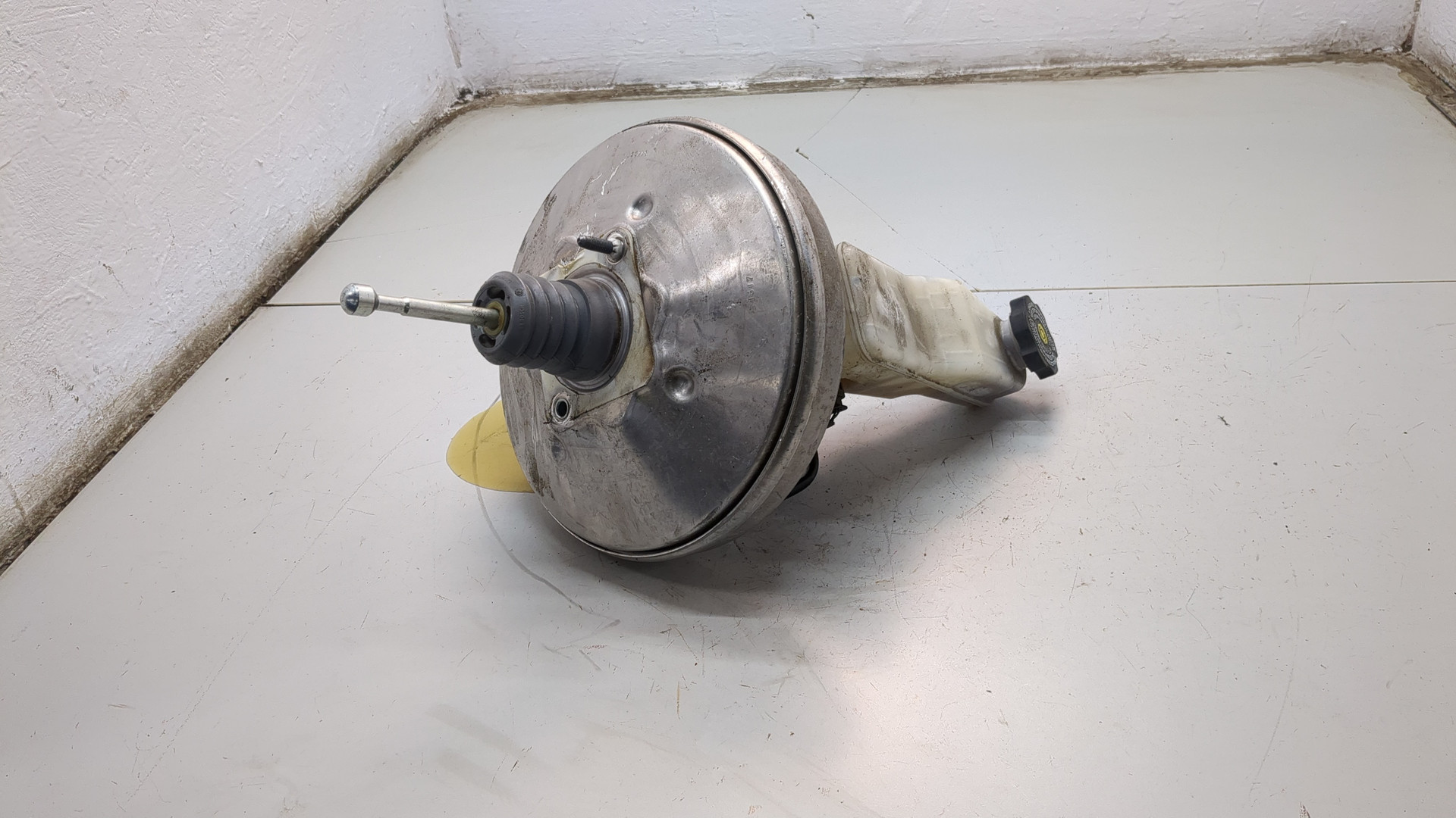 Цилиндр тормозной главный