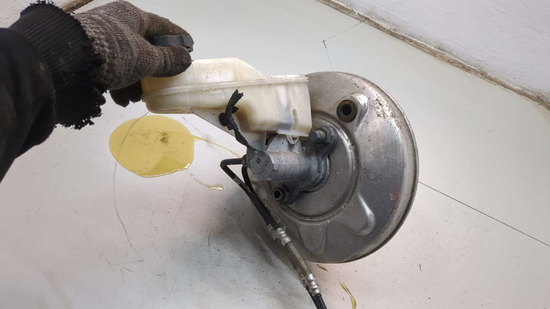 Цилиндр тормозной главный