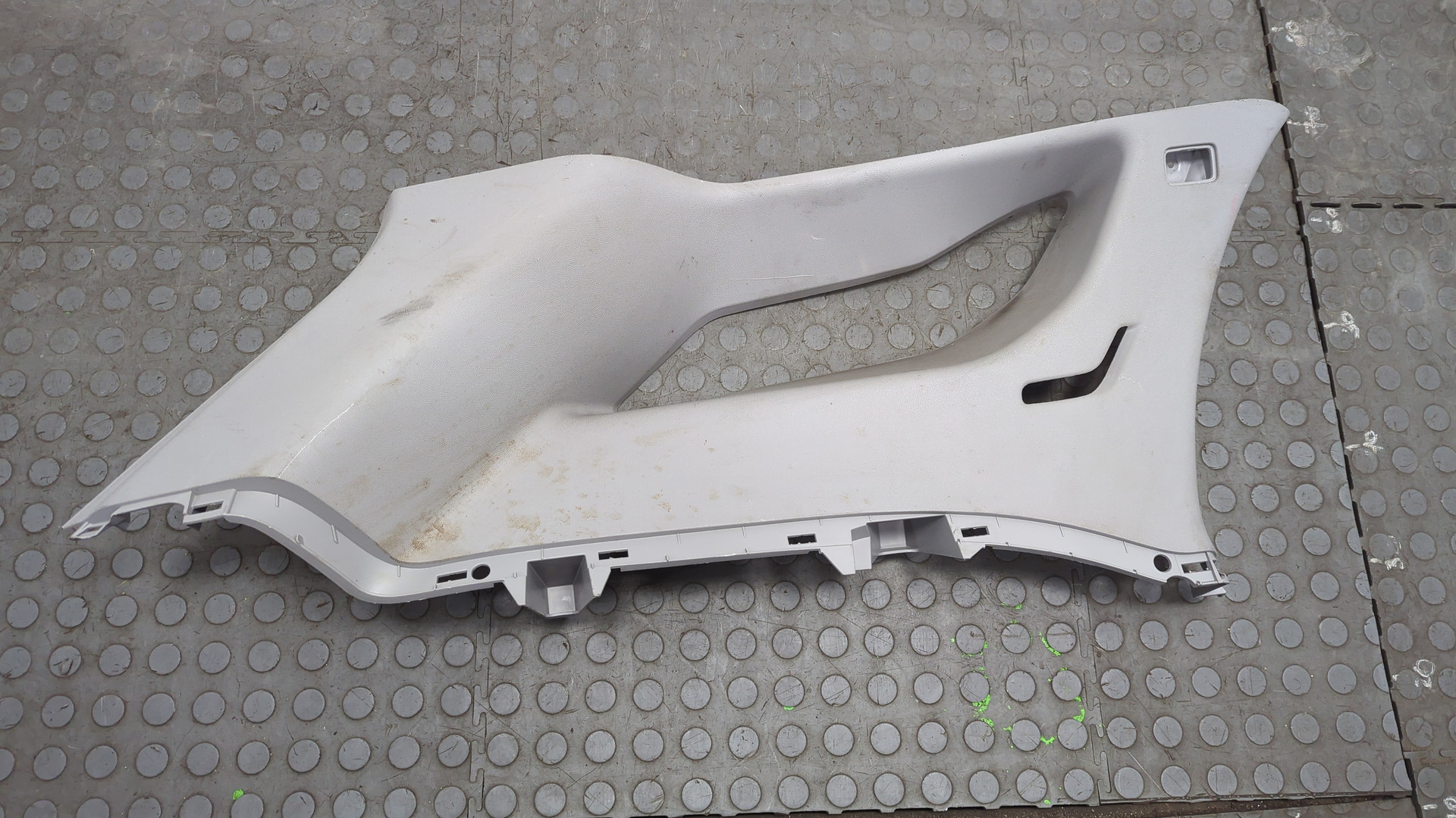 Обшивка багажника