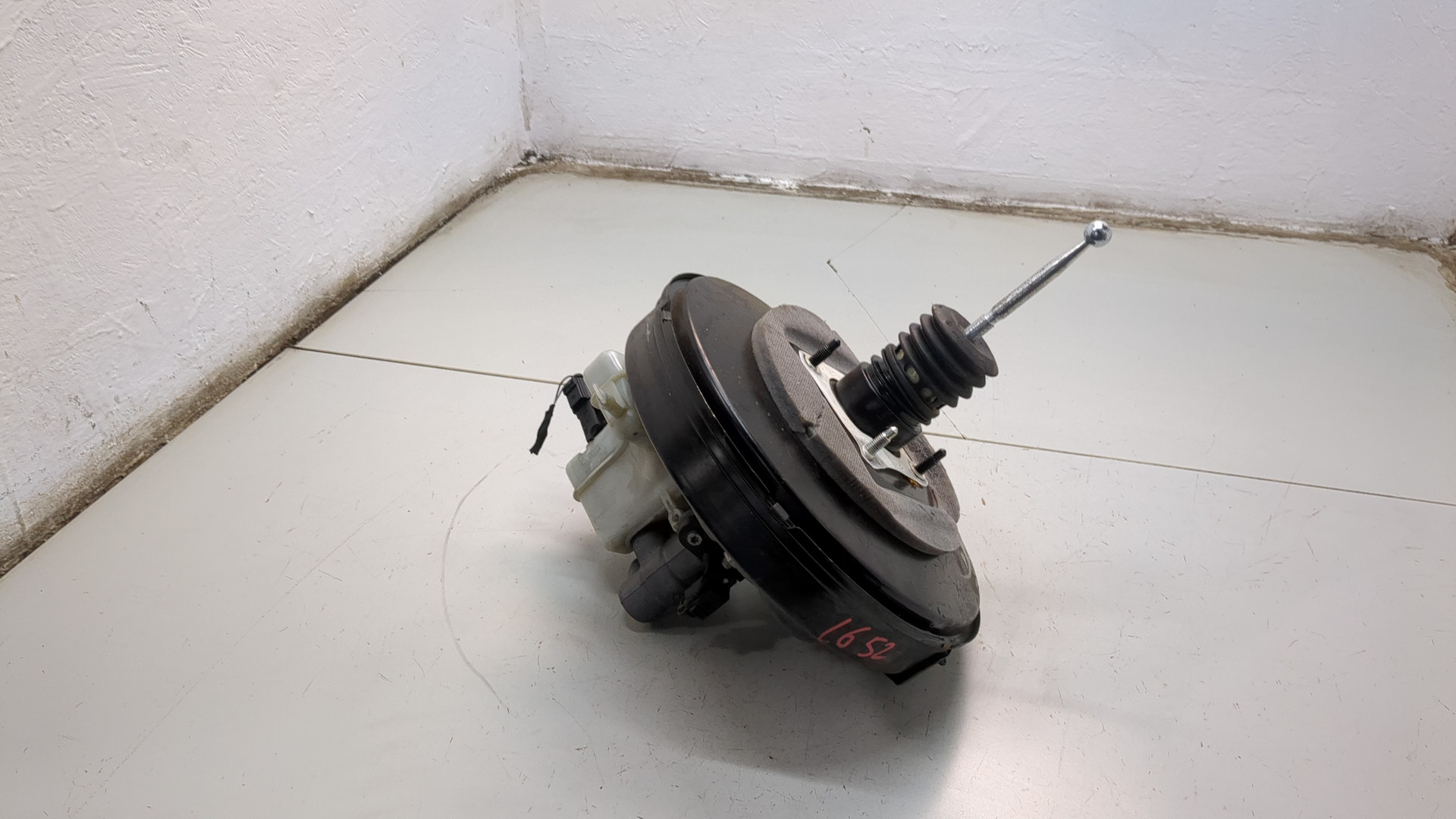 Цилиндр тормозной главный