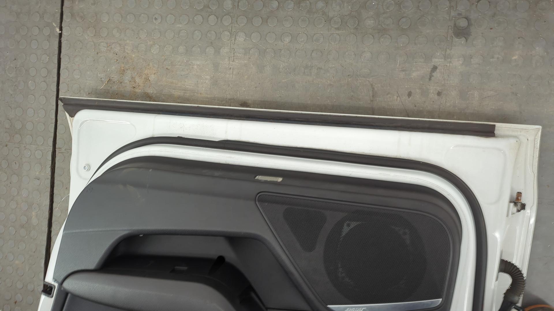 Дверь передняя правая