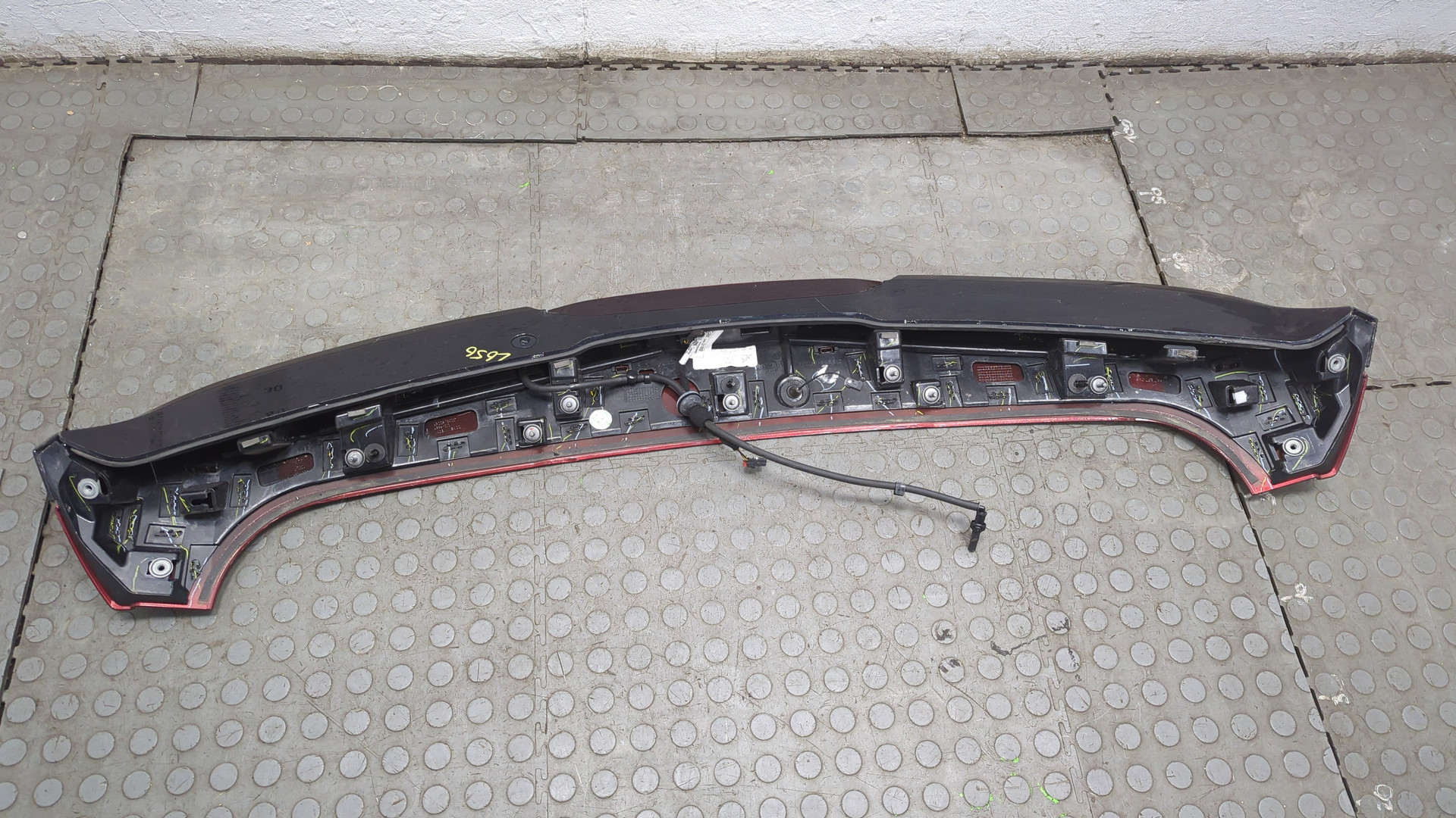 Спойлер переднего бампера