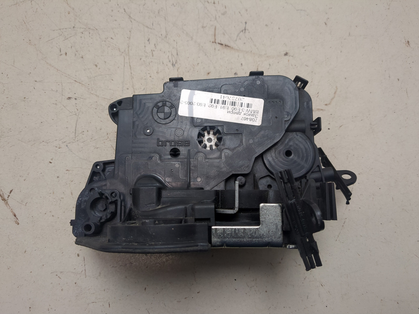 Замок двери задней правой