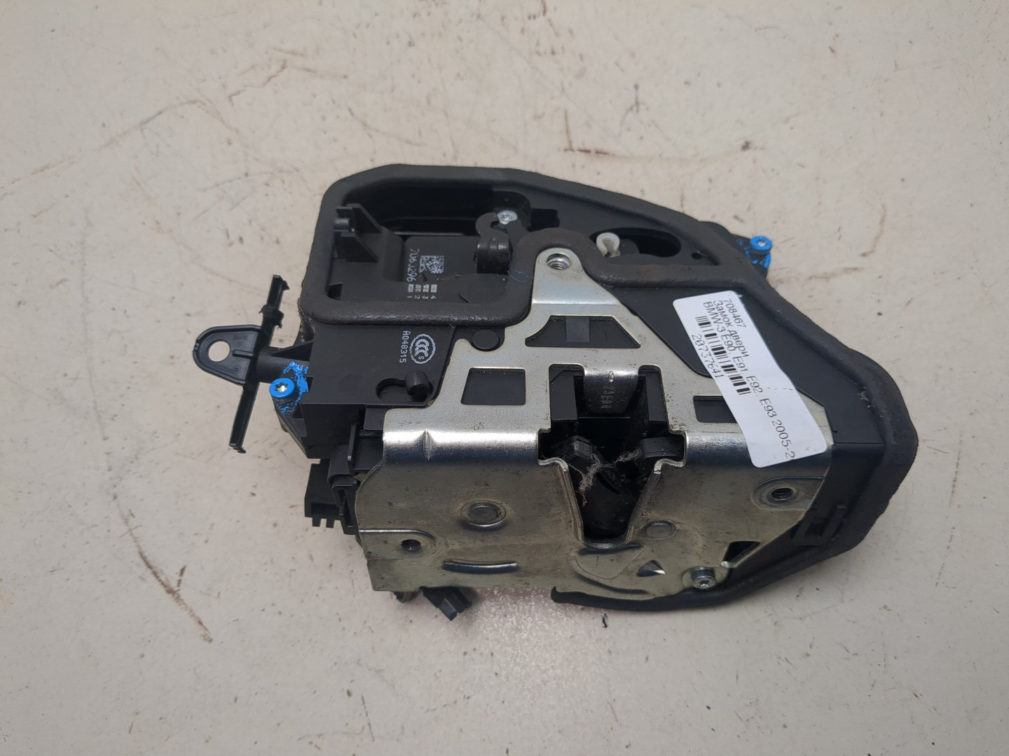 Замок двери задней правой