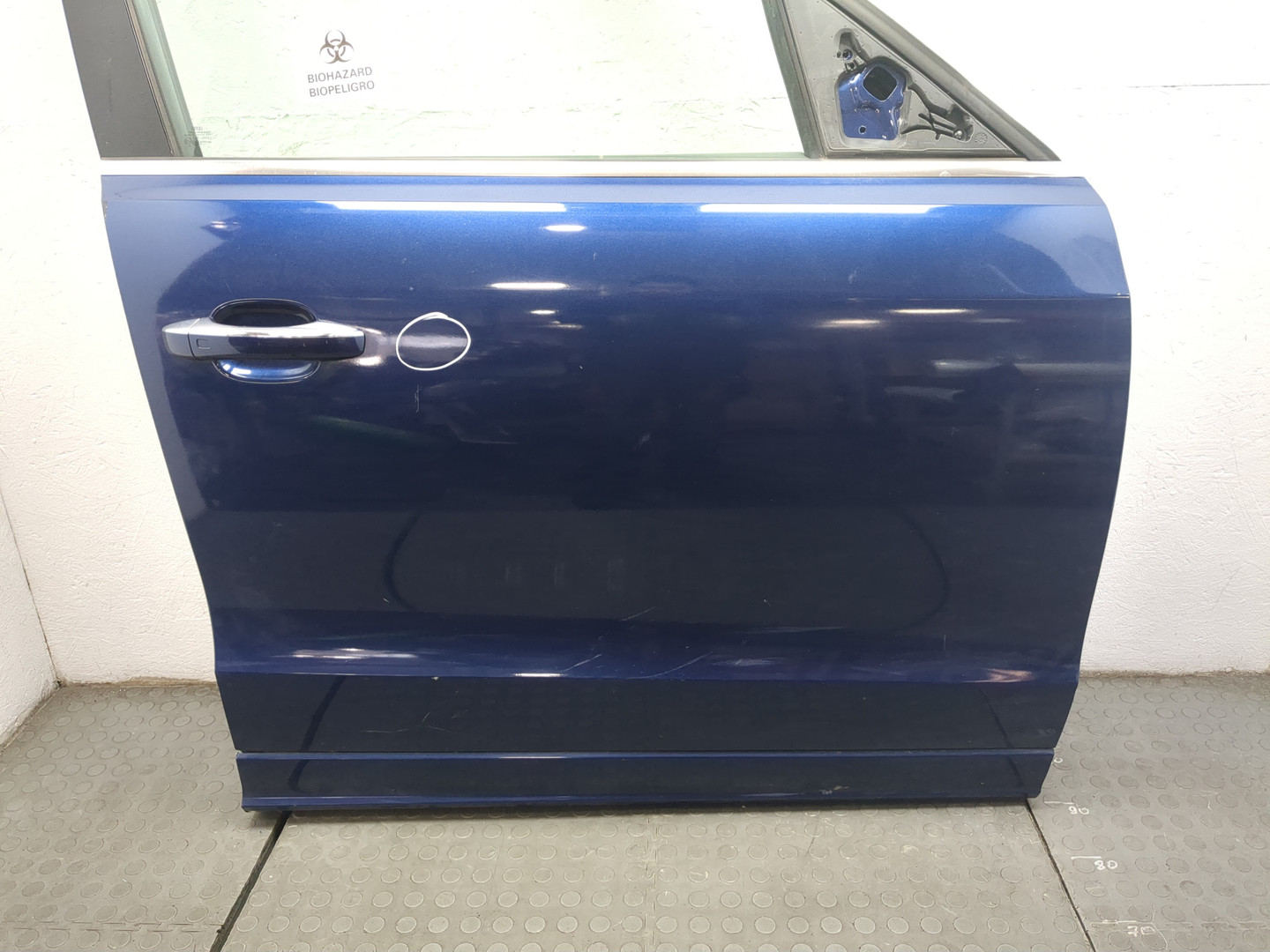 Дверь передняя правая