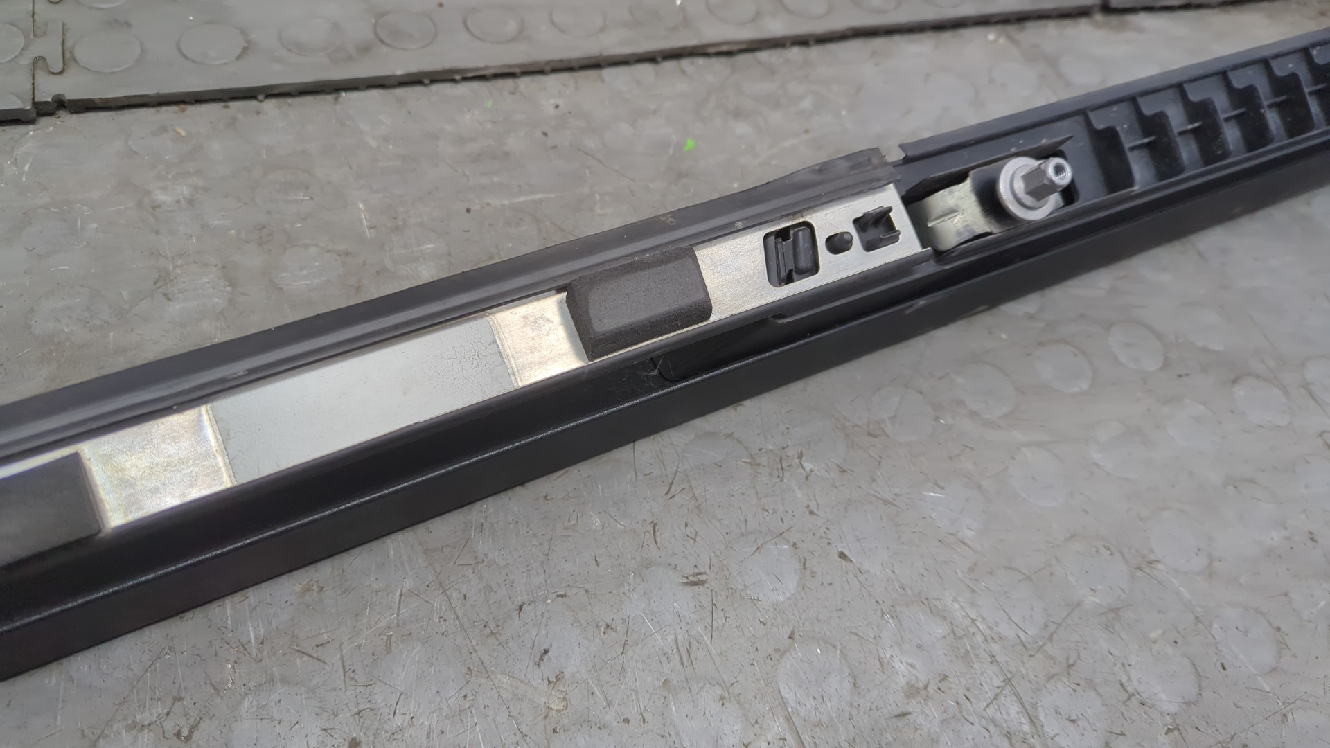 Рейлинги (релинг) к-кт (планки на крышу)