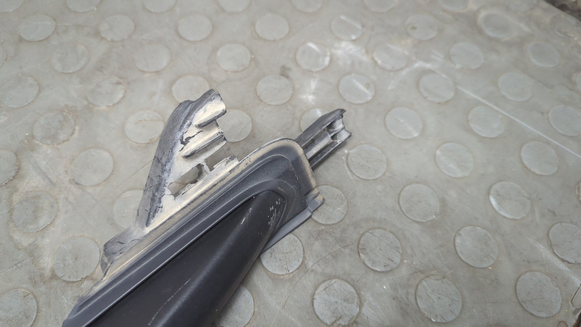 Рейлинги (релинг) к-кт (планки на крышу)