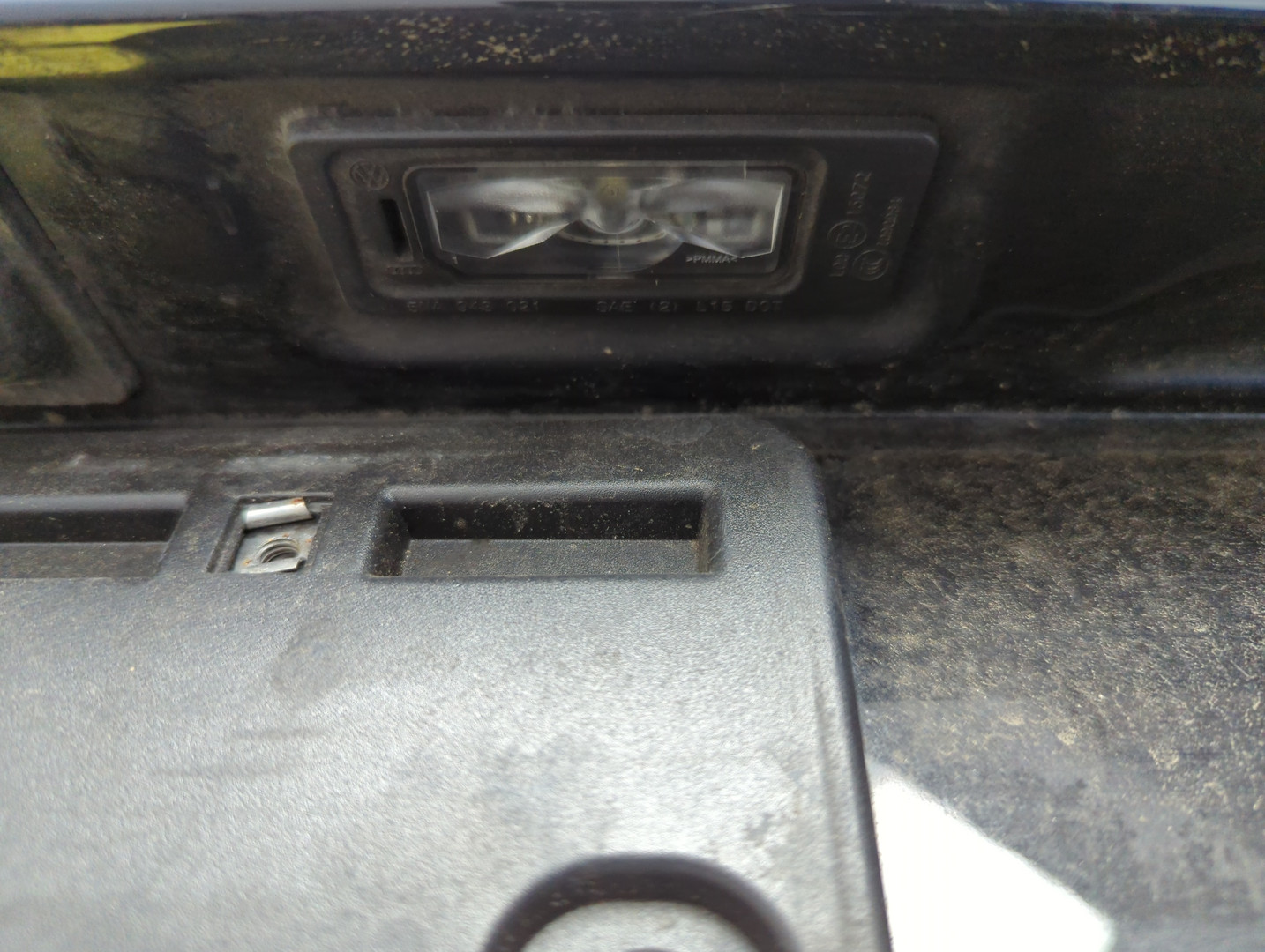 Дверь багажника