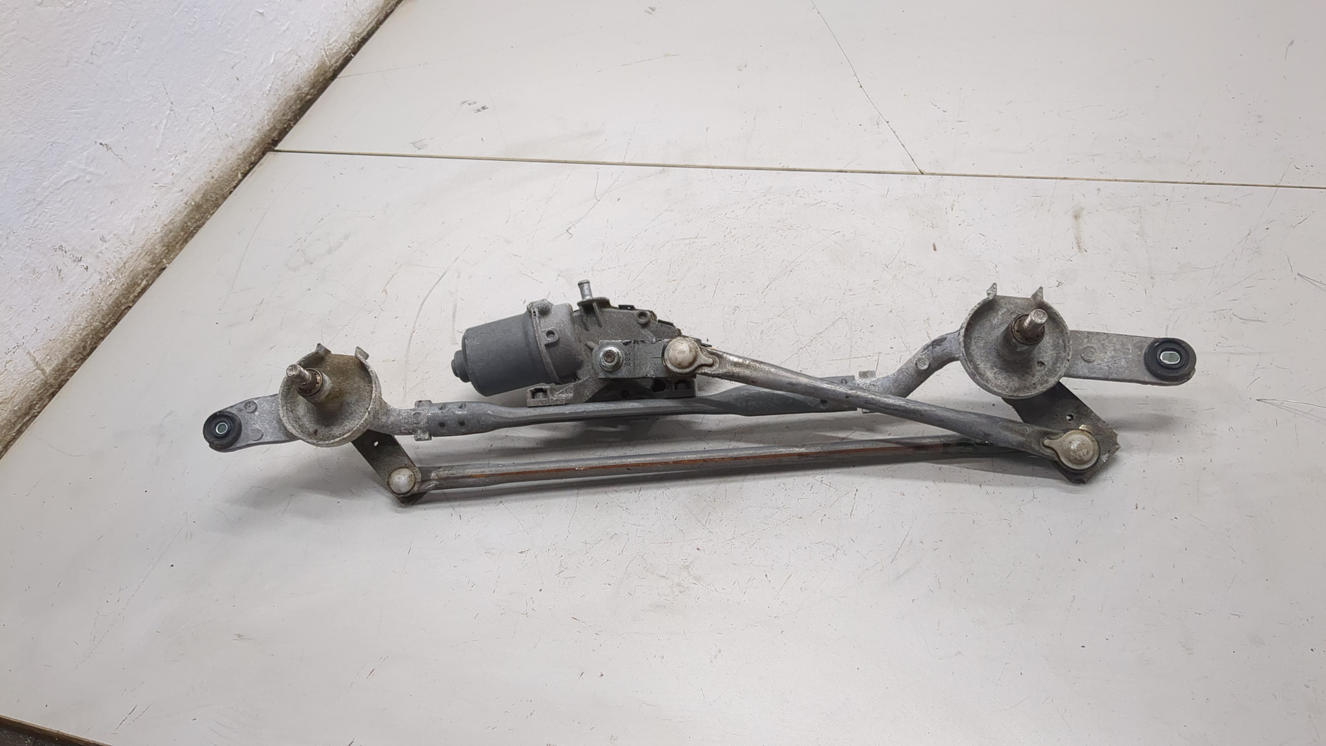 Трапеция стеклоочистителей