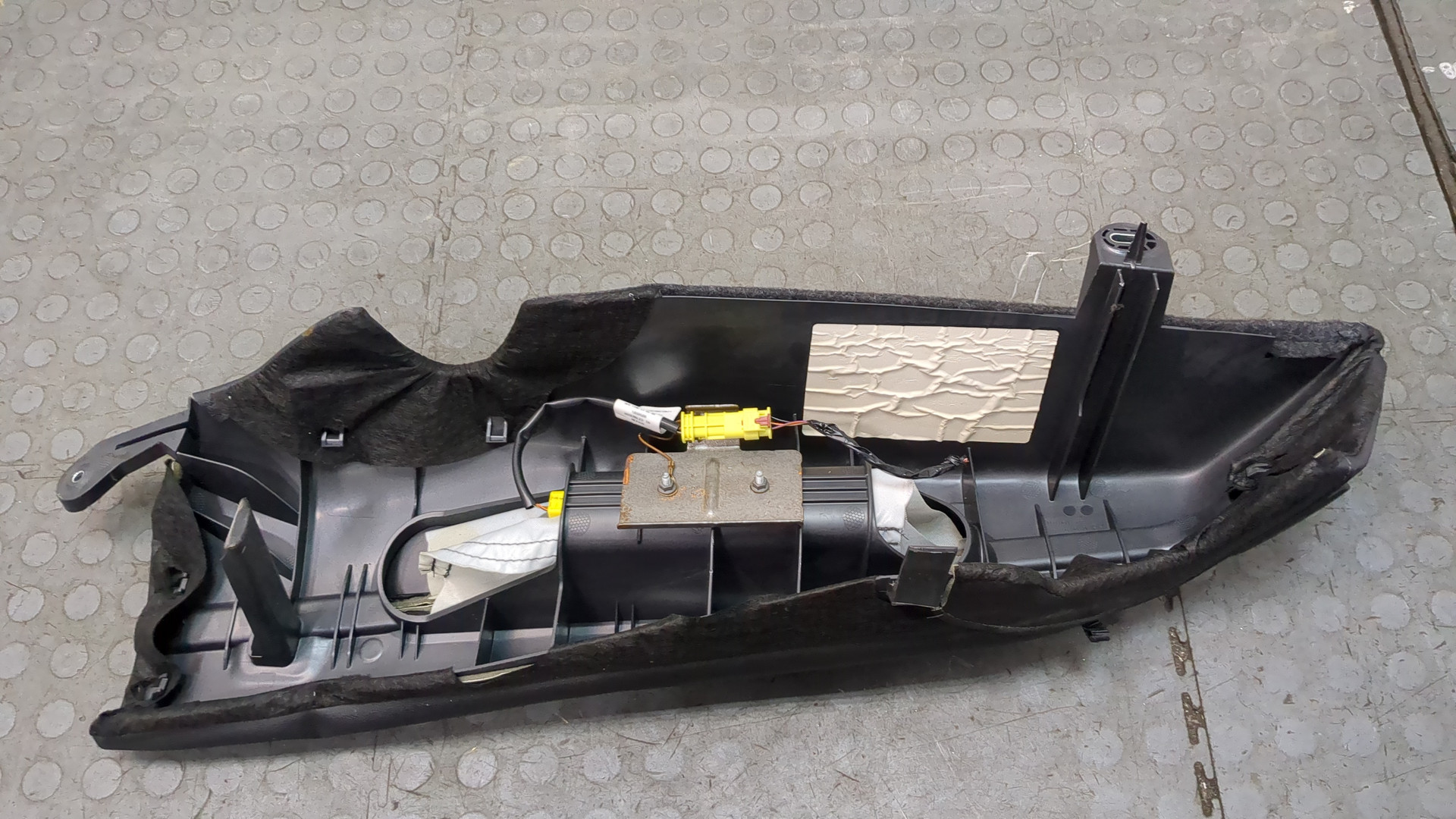 Подушка безопасности боковая (в сиденье)