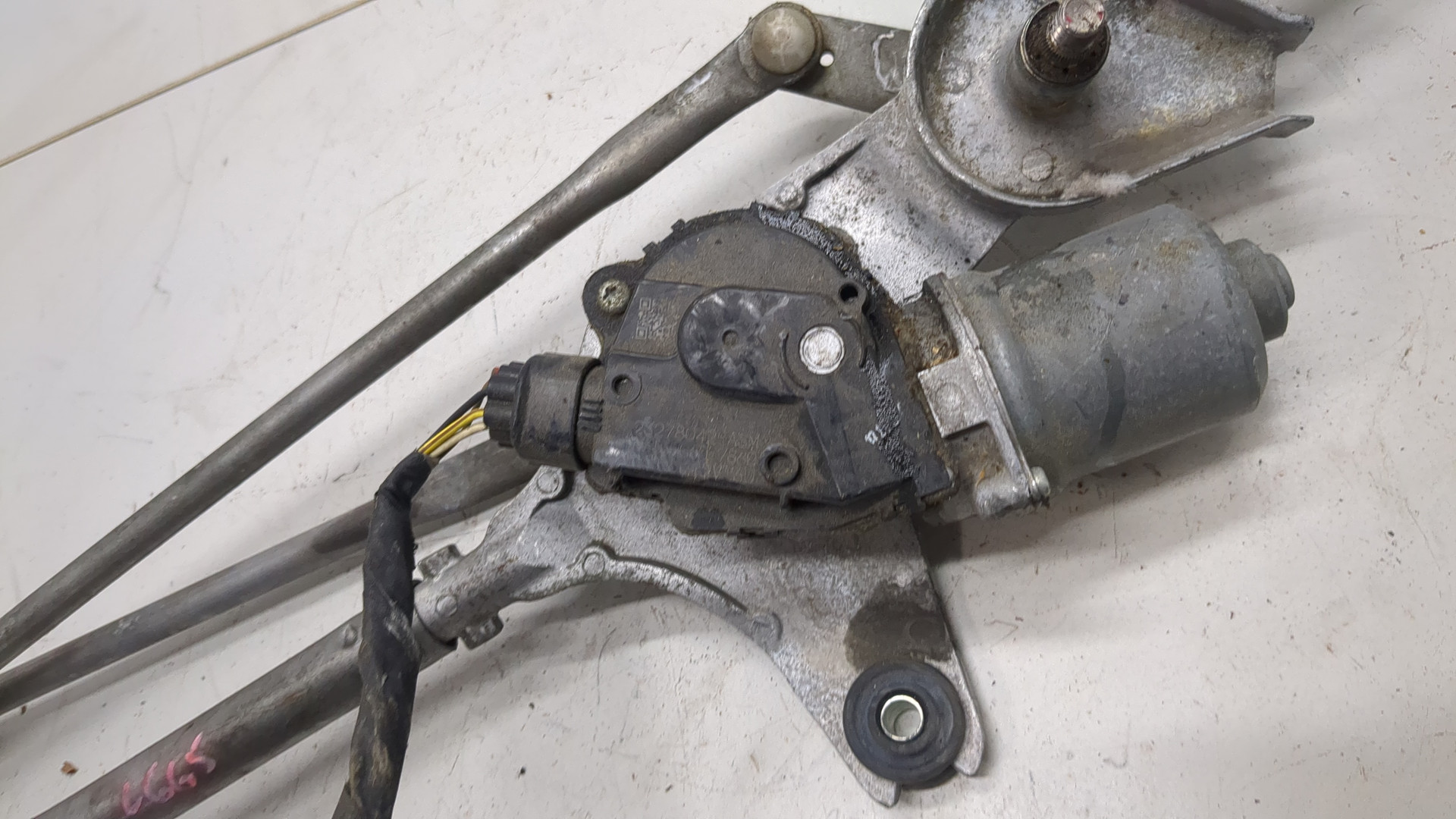 Трапеция стеклоочистителей