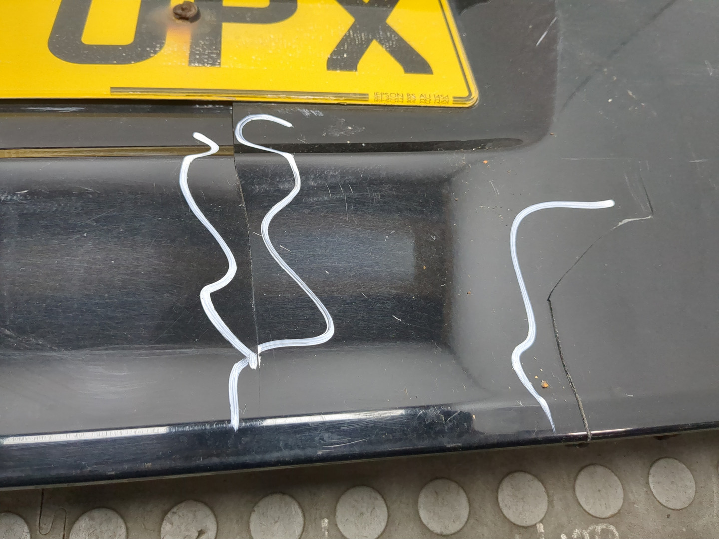 Дверь багажника