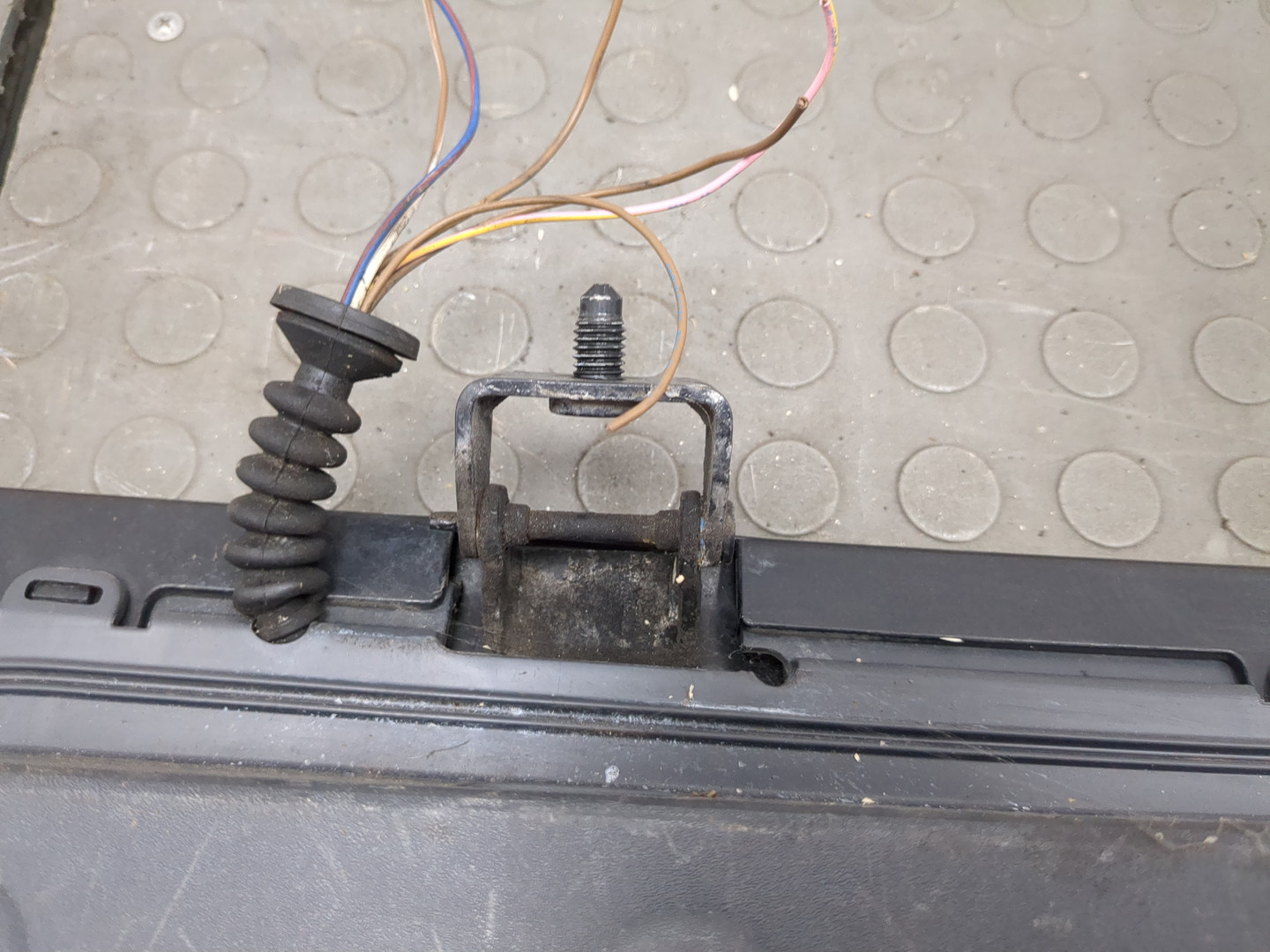 Дверь багажника