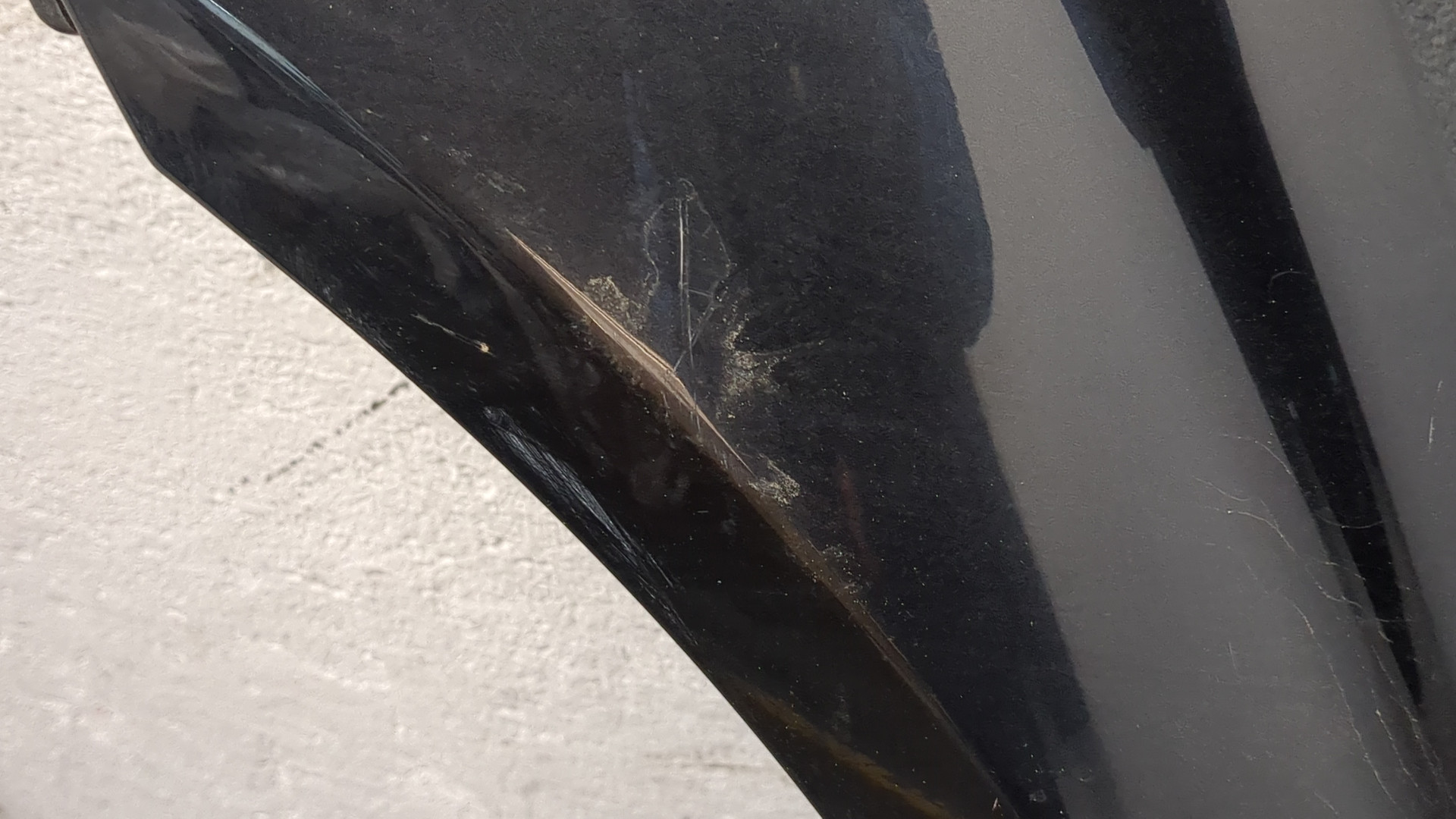 Крыло переднее левое