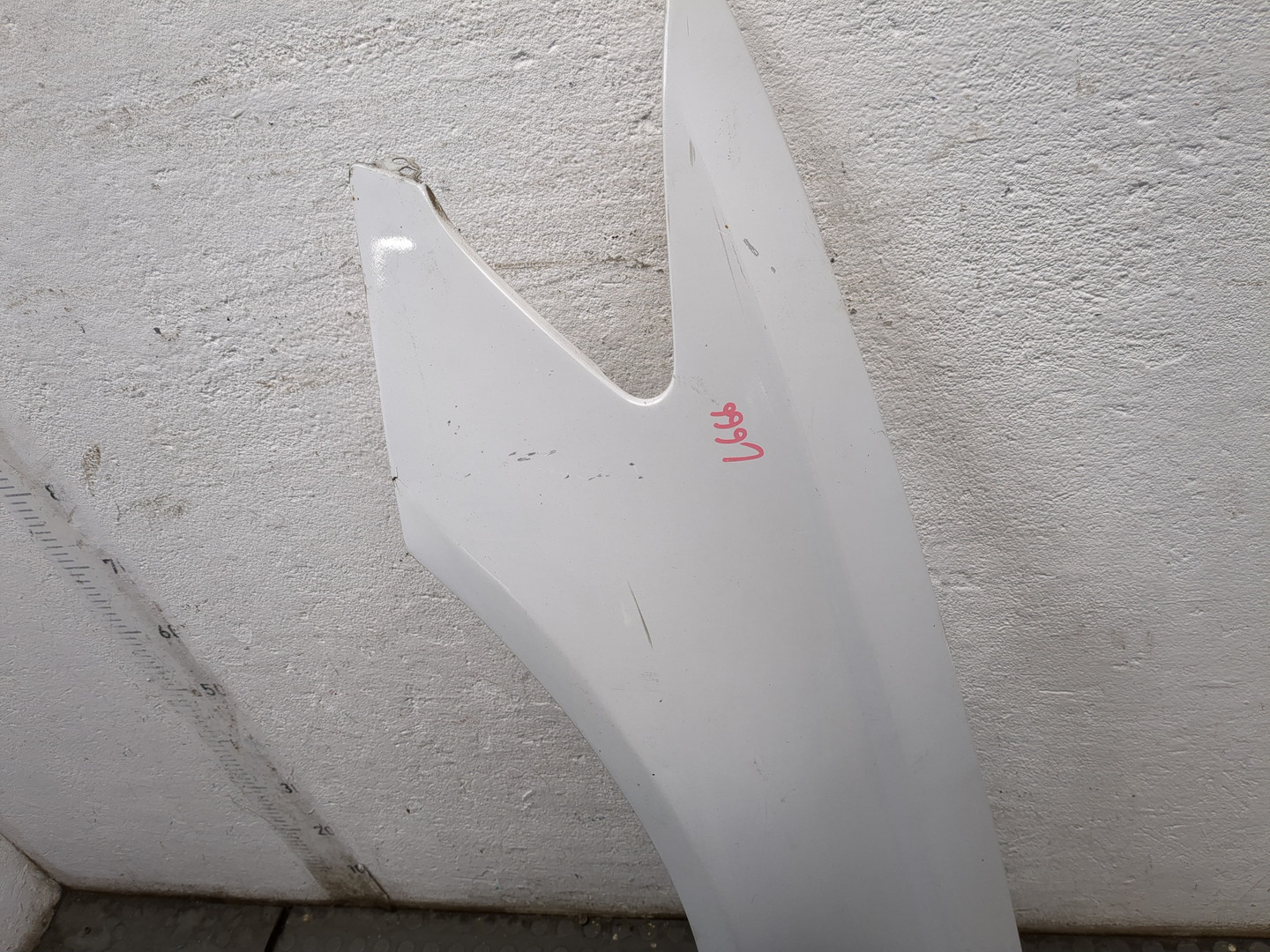 Крыло переднее левое