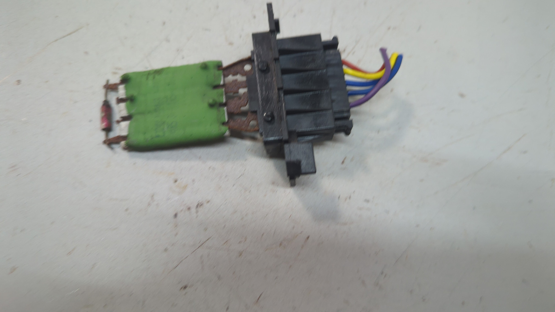 Резистор отопителя