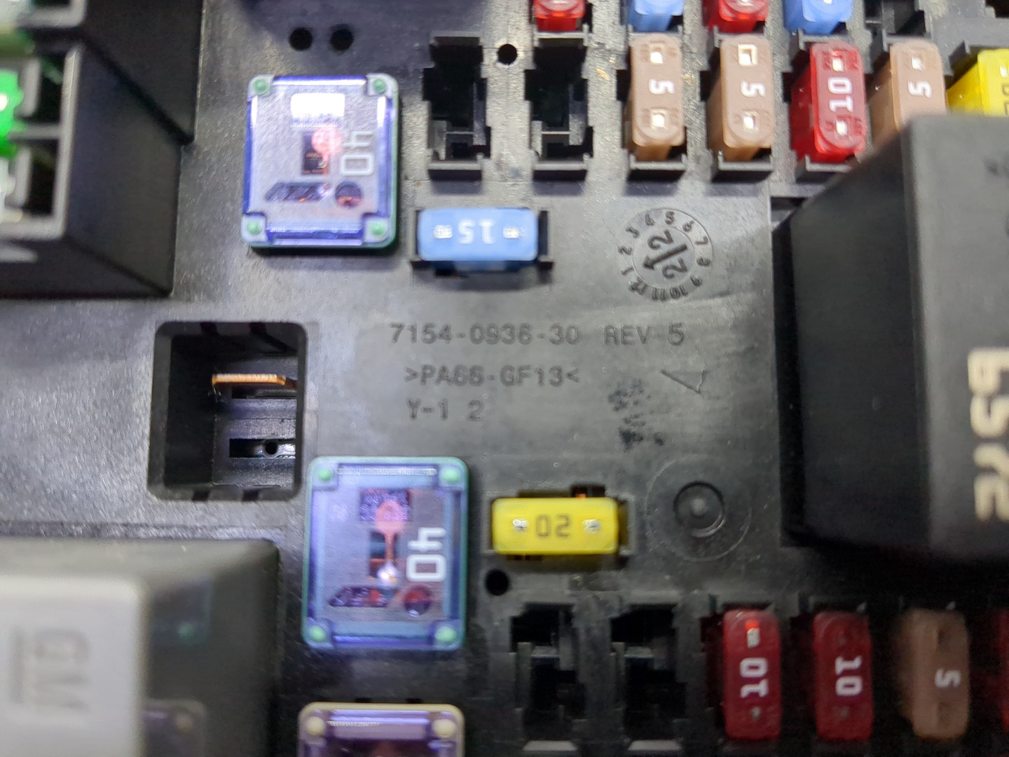 Блок предохранителей