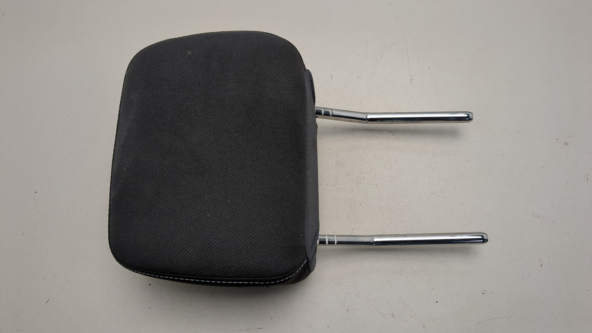 Подголовник сиденья