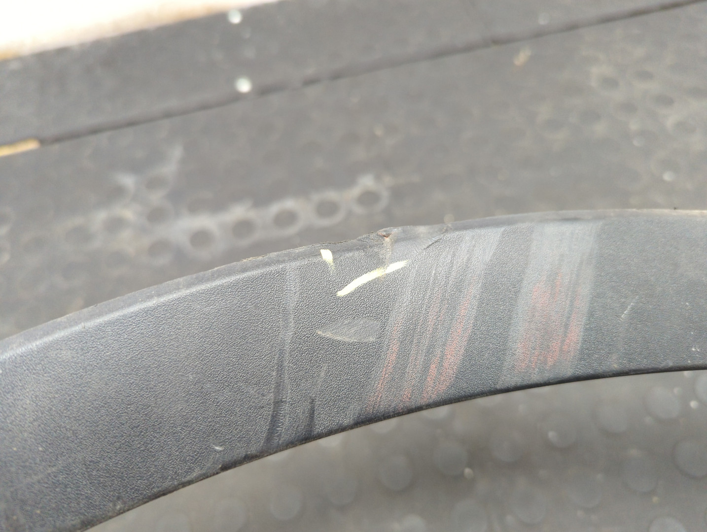 Накладка переднего крыла правого