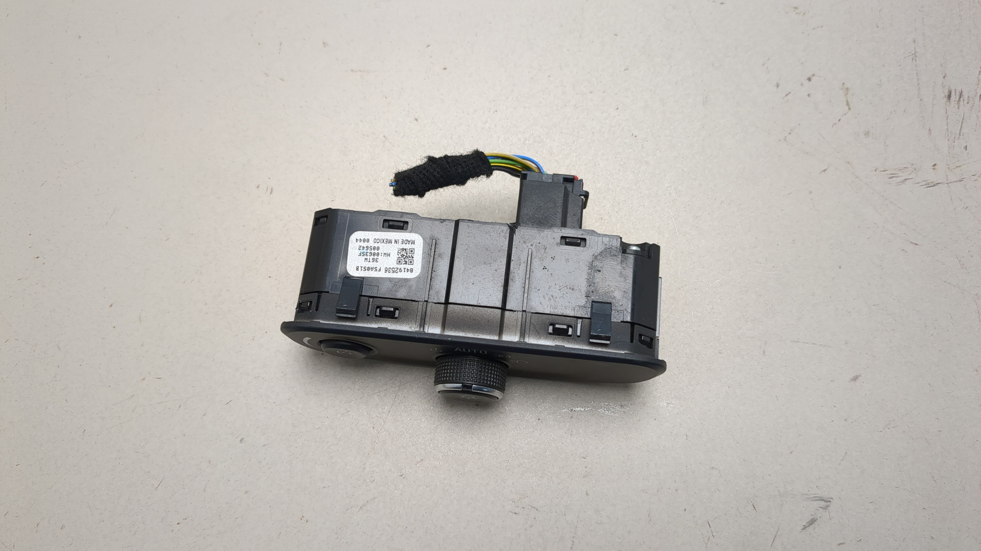 Переключатель света фар