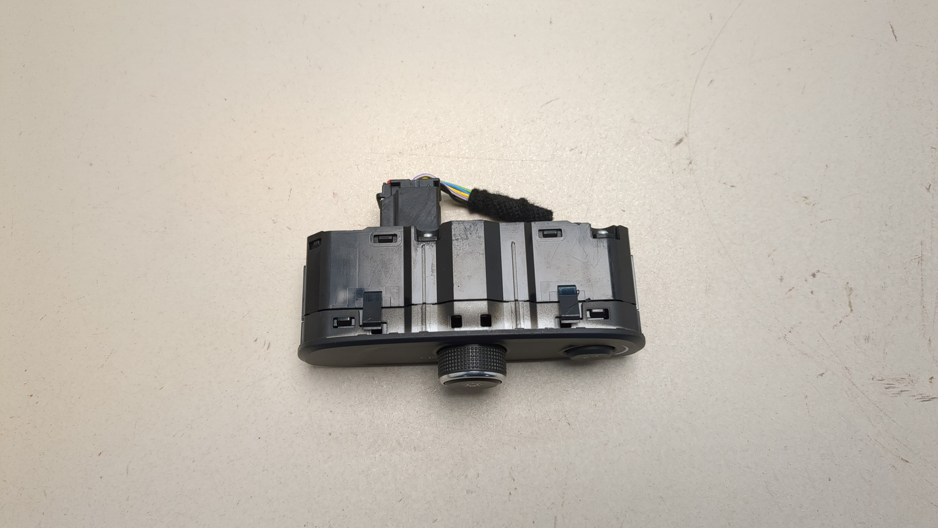 Переключатель света фар