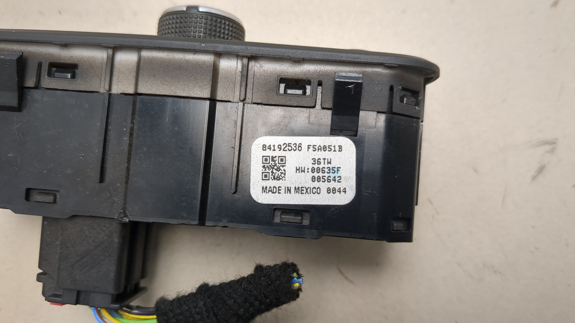 Переключатель света фар