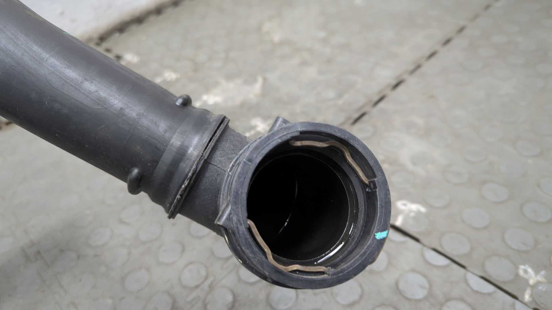 Патрубок интеркулера