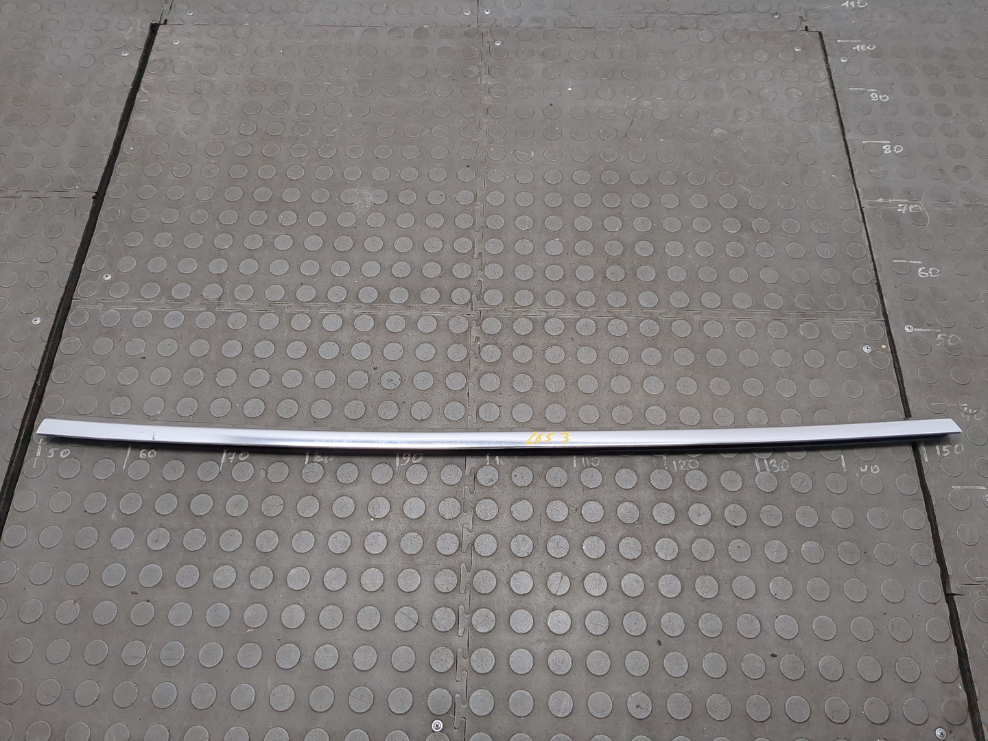 Накладка стекла переднего правого