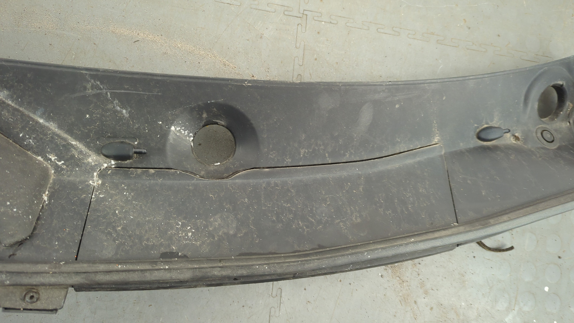 Решетка стеклоочистителей (Жабо)