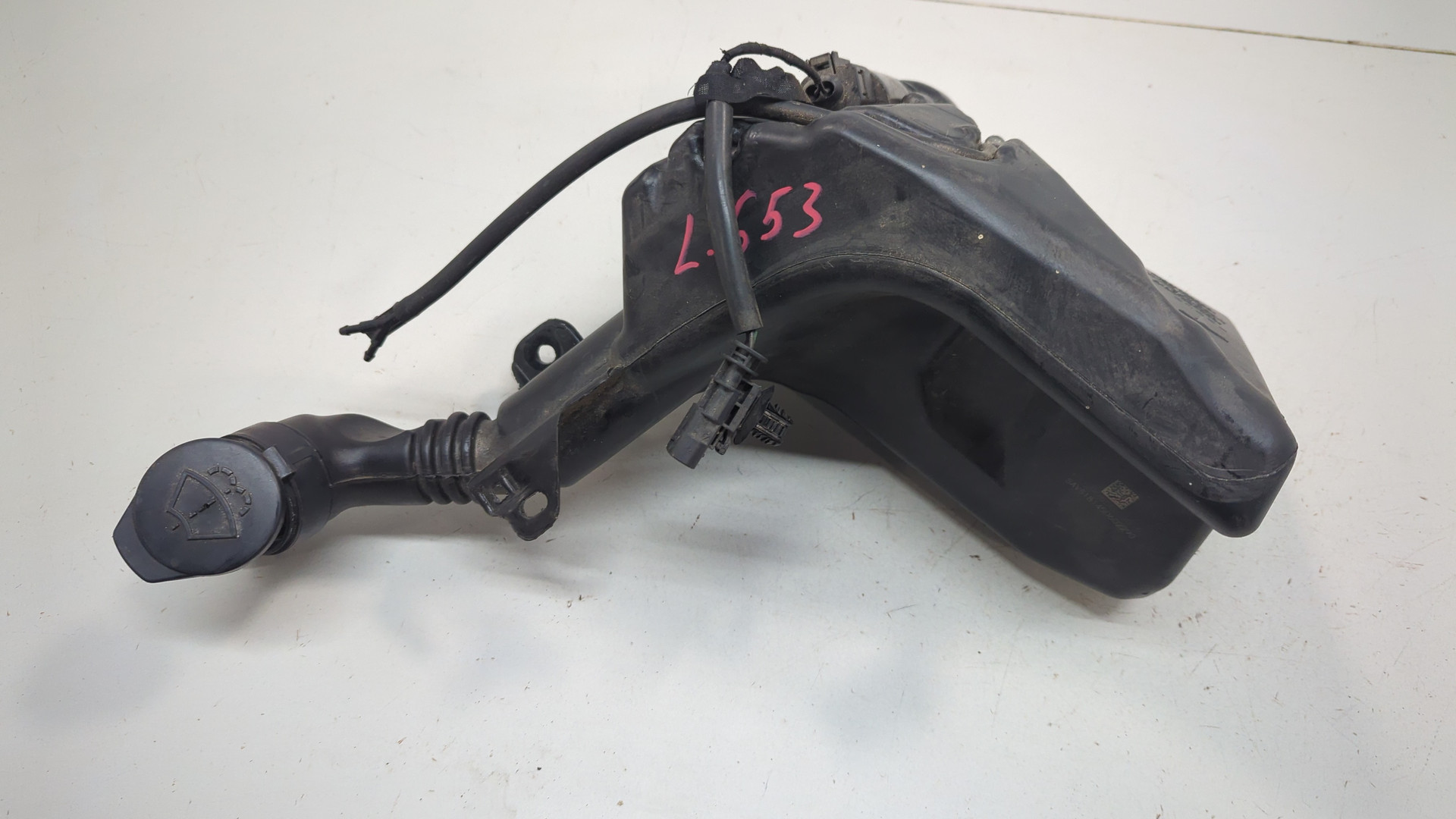 Бачок омывателя лобового стекла