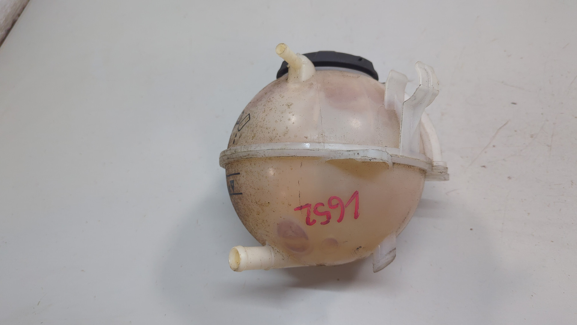 Бачок расширительный