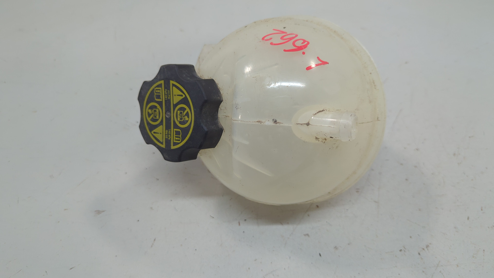 Бачок расширительный