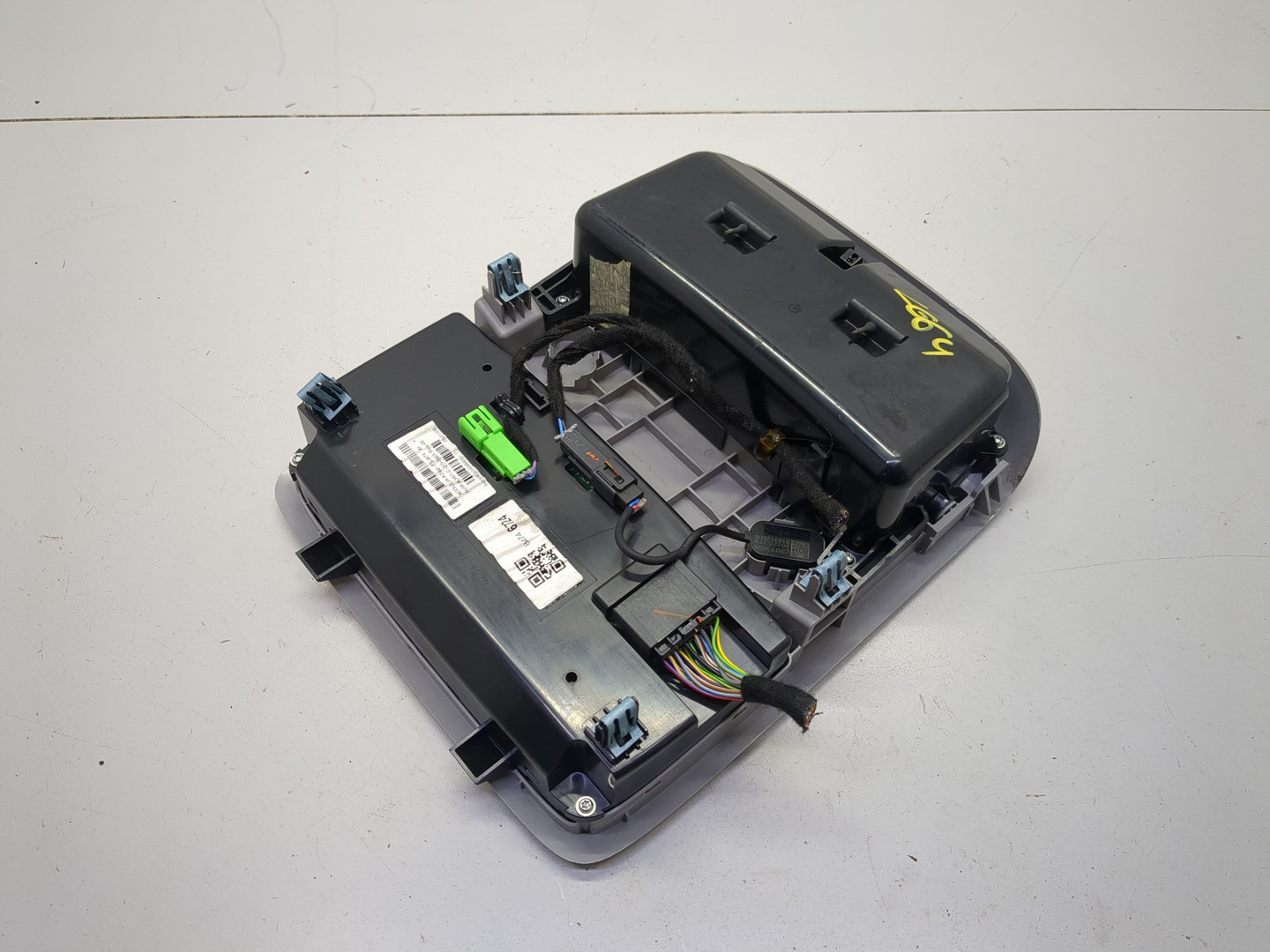 Плафон салонный