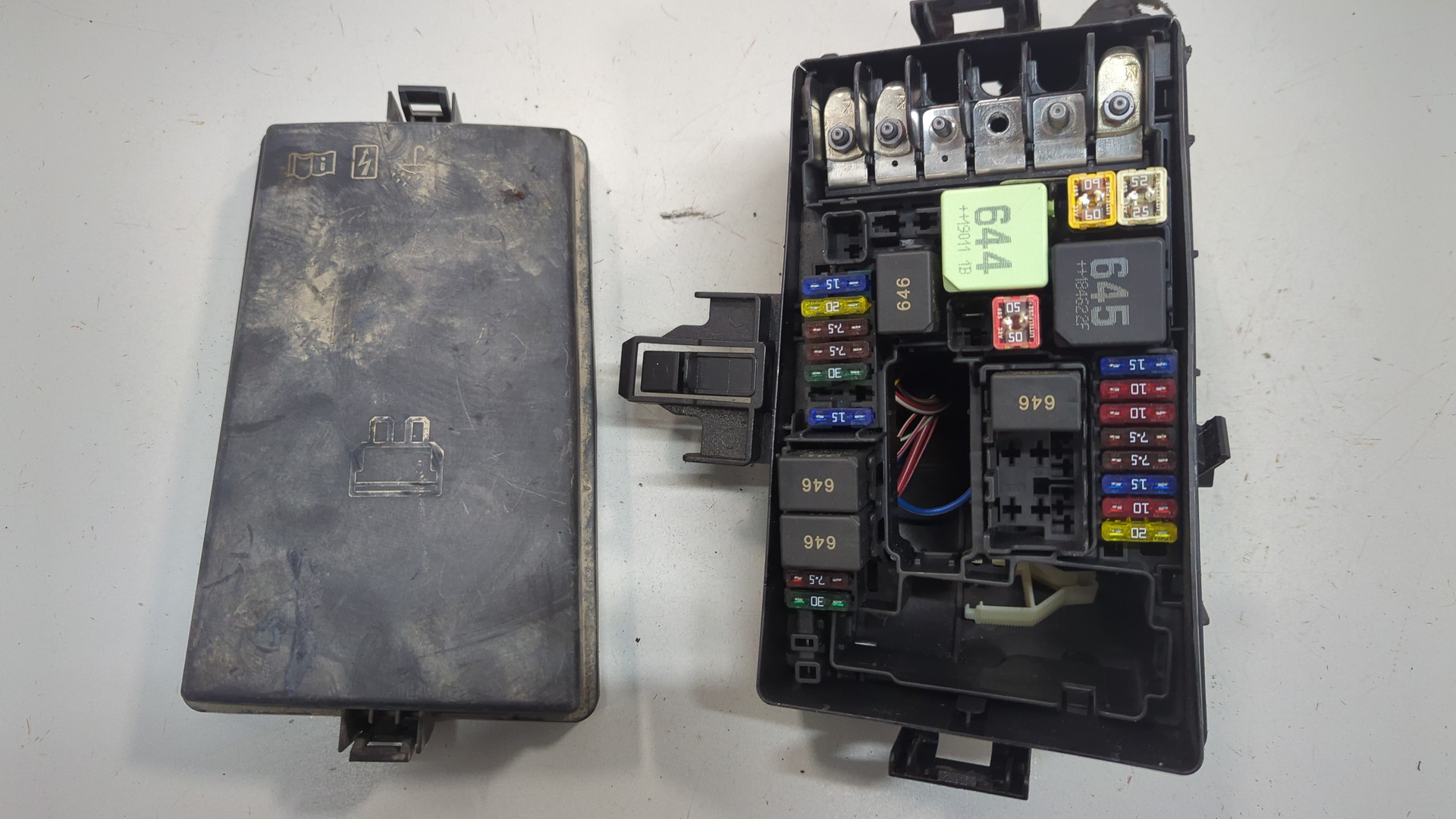 Блок предохранителей