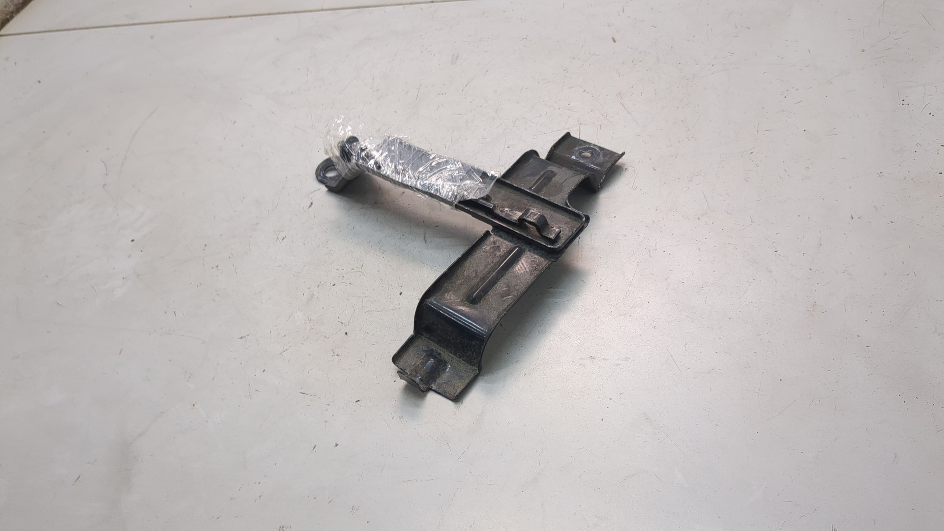 Кронштейн (сопут. товар)