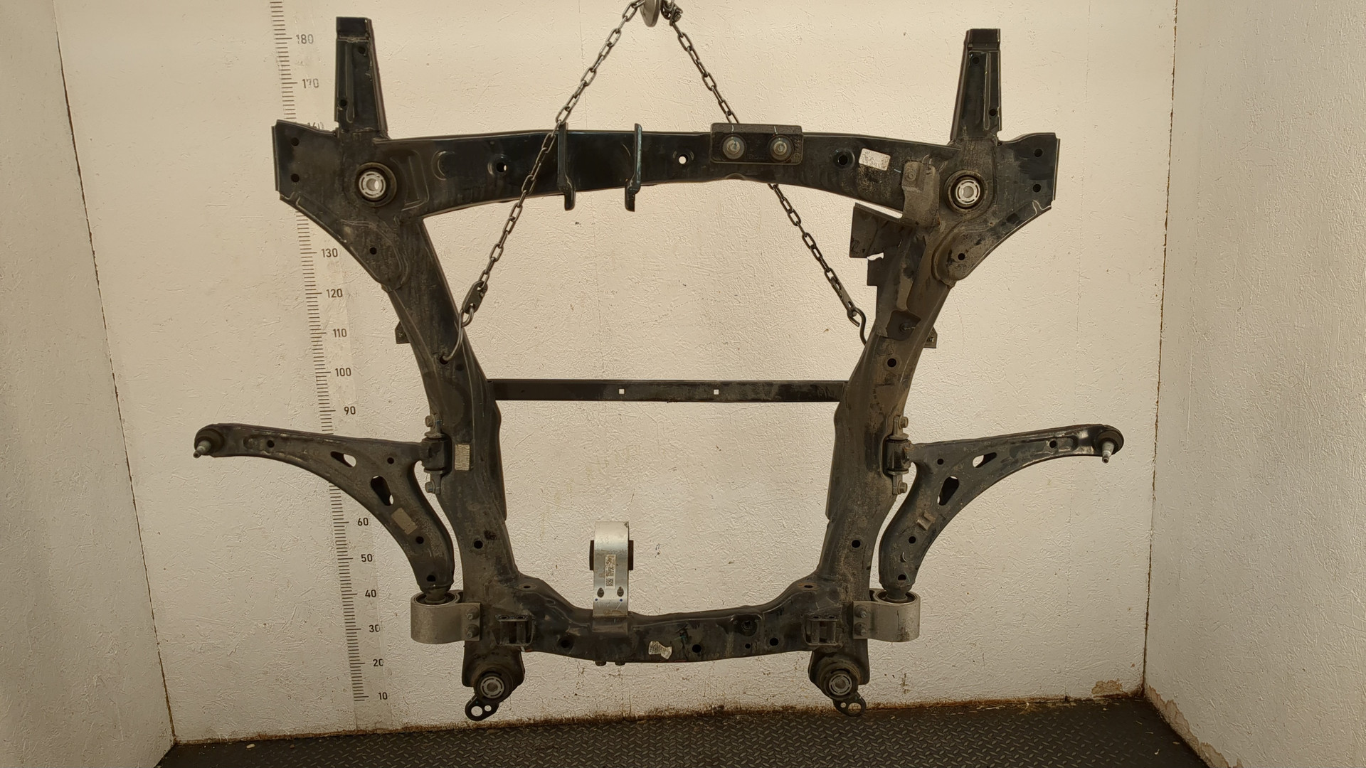 Балка подмоторная