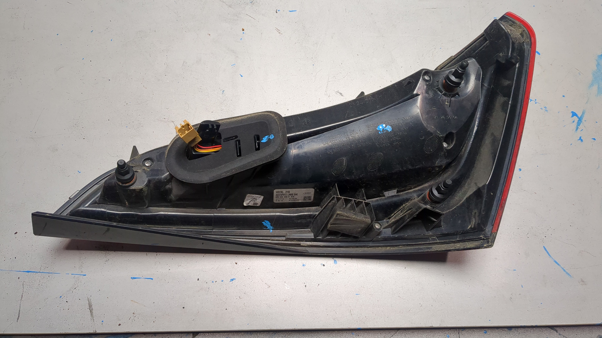 Фонарь задний левый