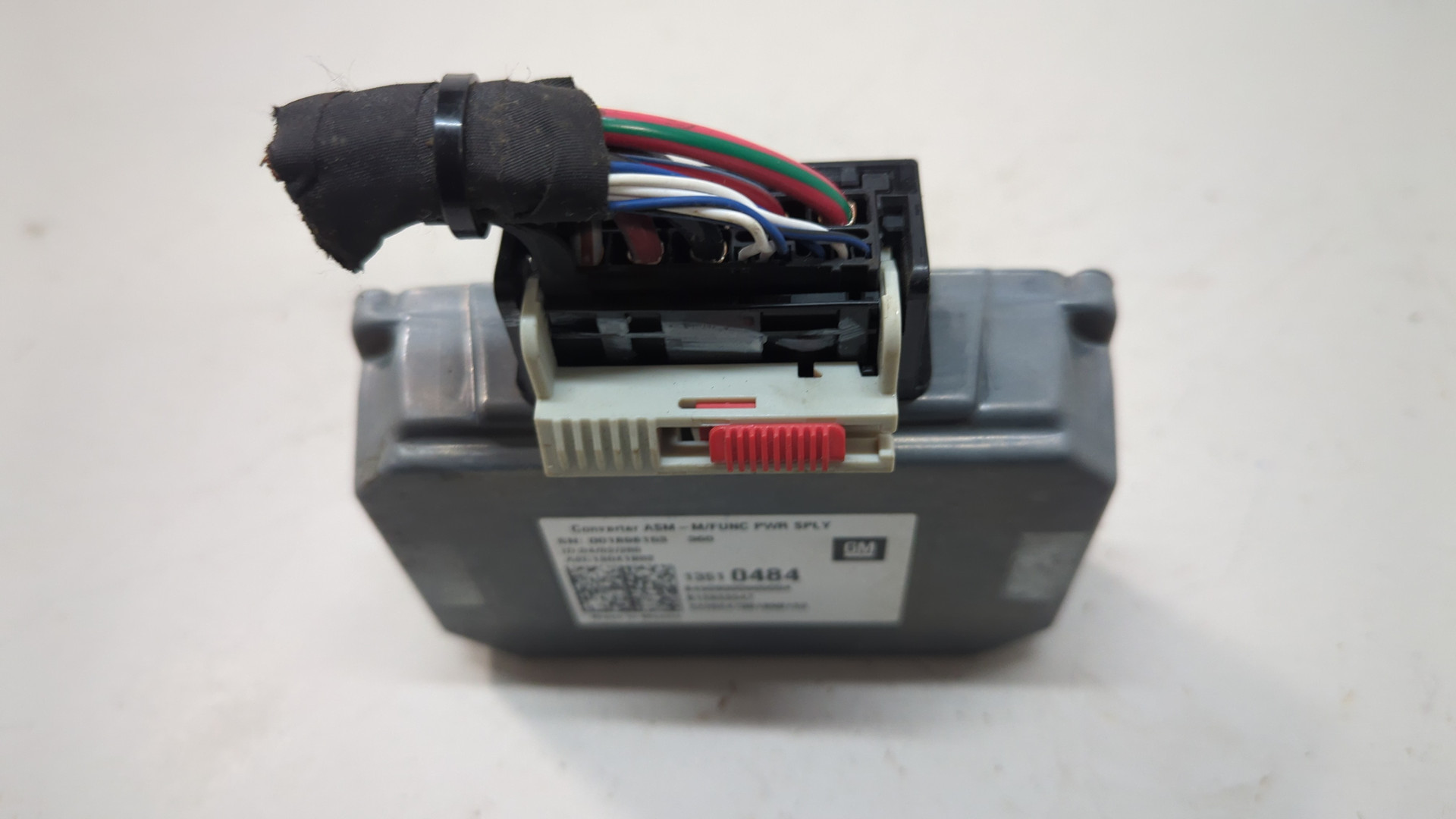 Преобразователь напряжения (адаптер)