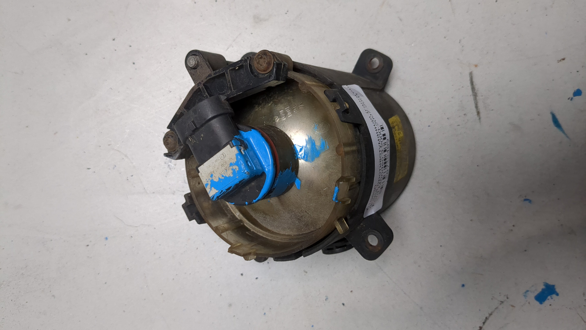 Фара противотуманная левая