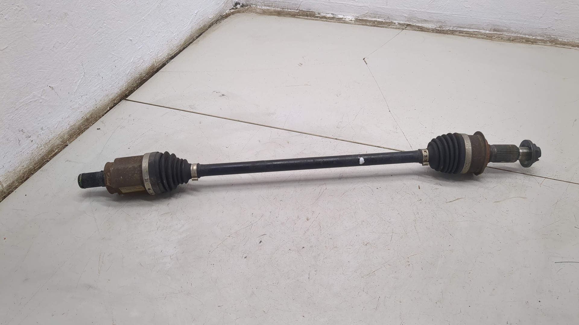 Полуось задняя правая