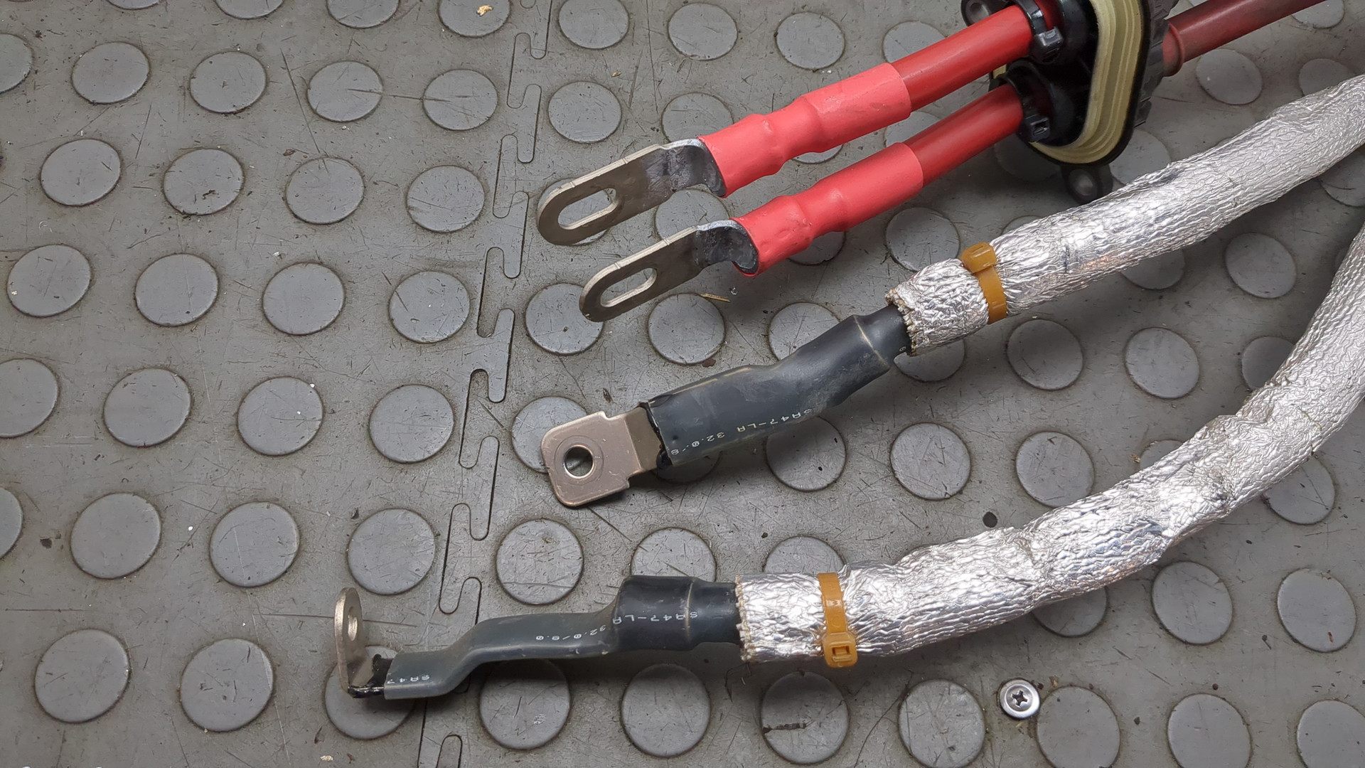 Провод высокого напряжения