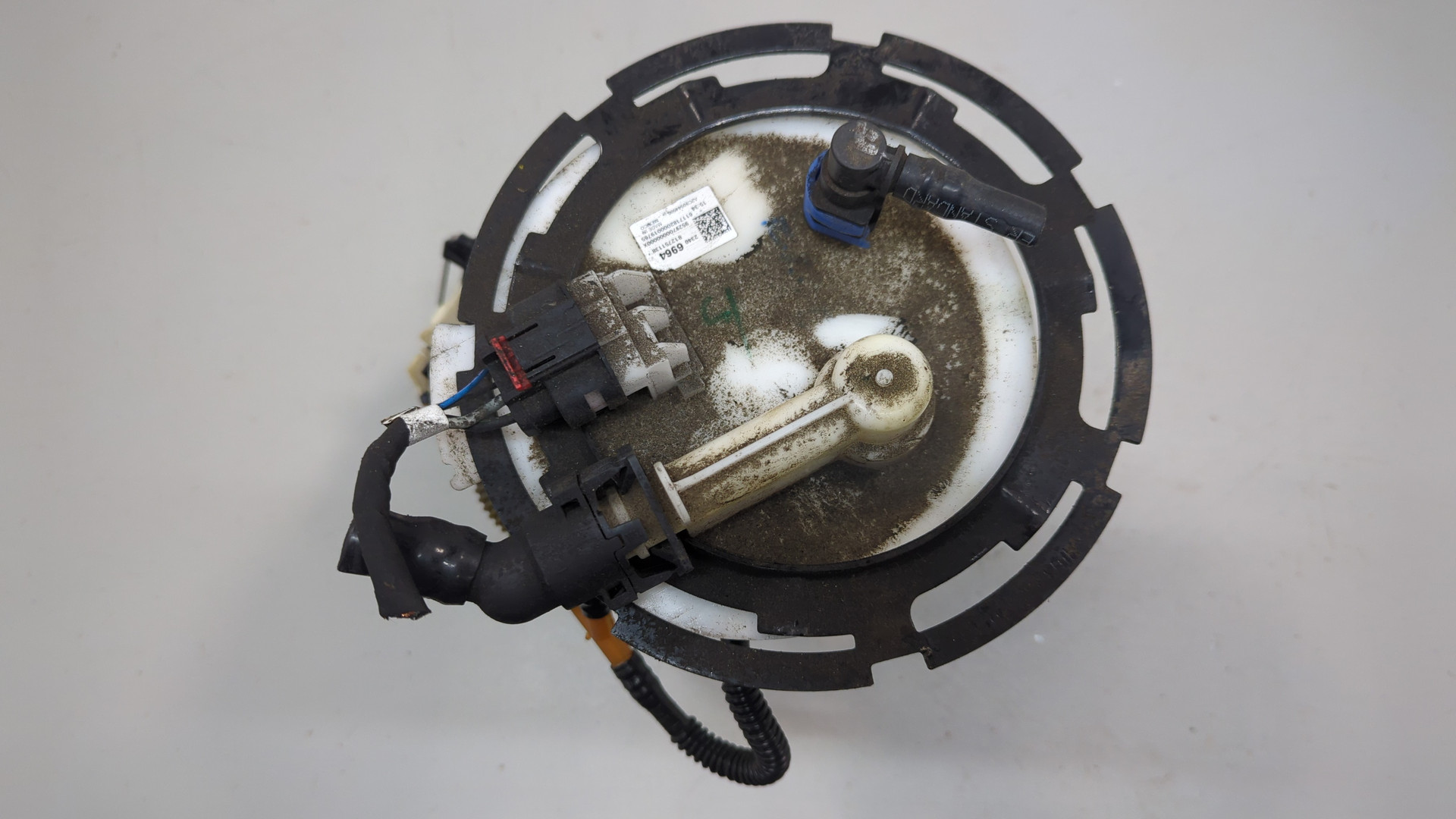 Насос топливный электрический