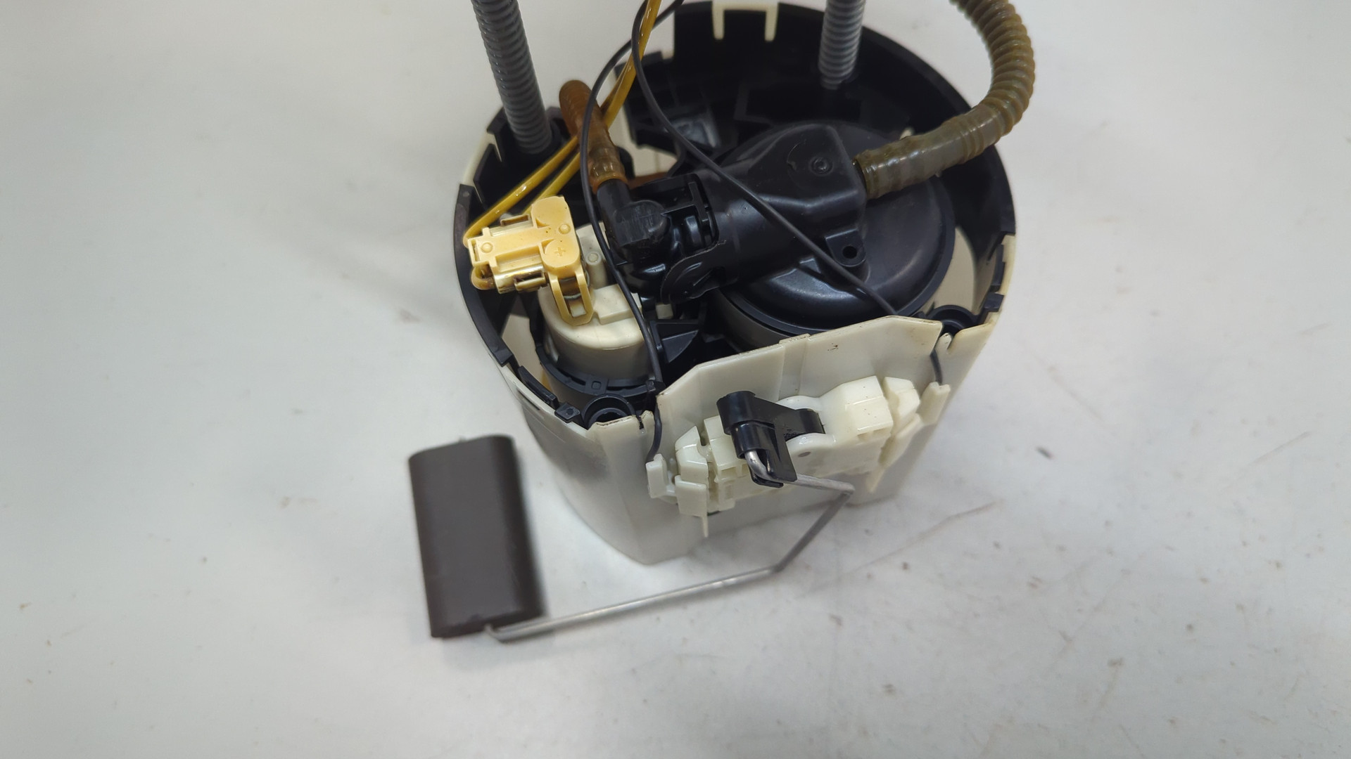 Насос топливный электрический