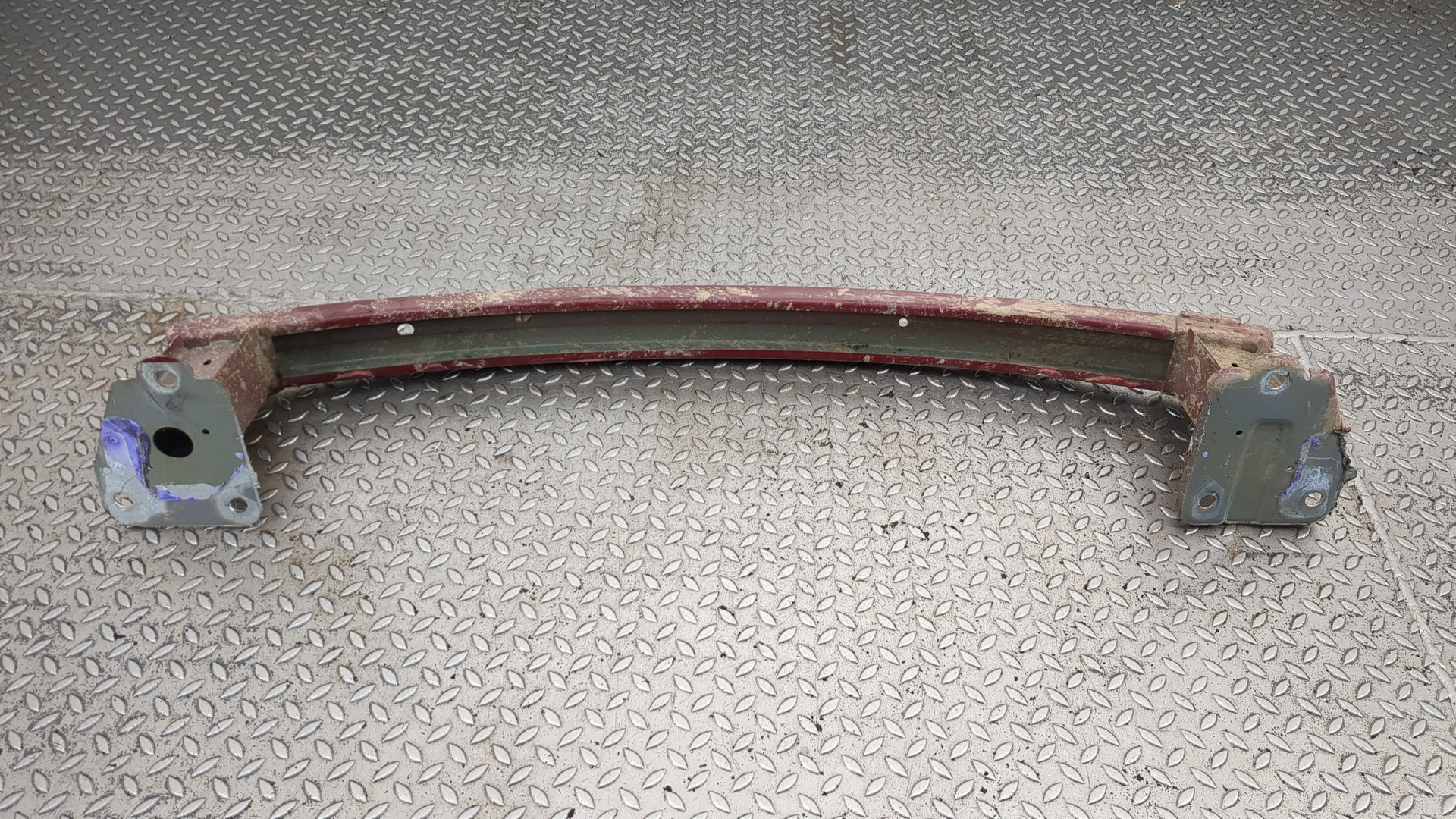 Усилитель заднего бампера