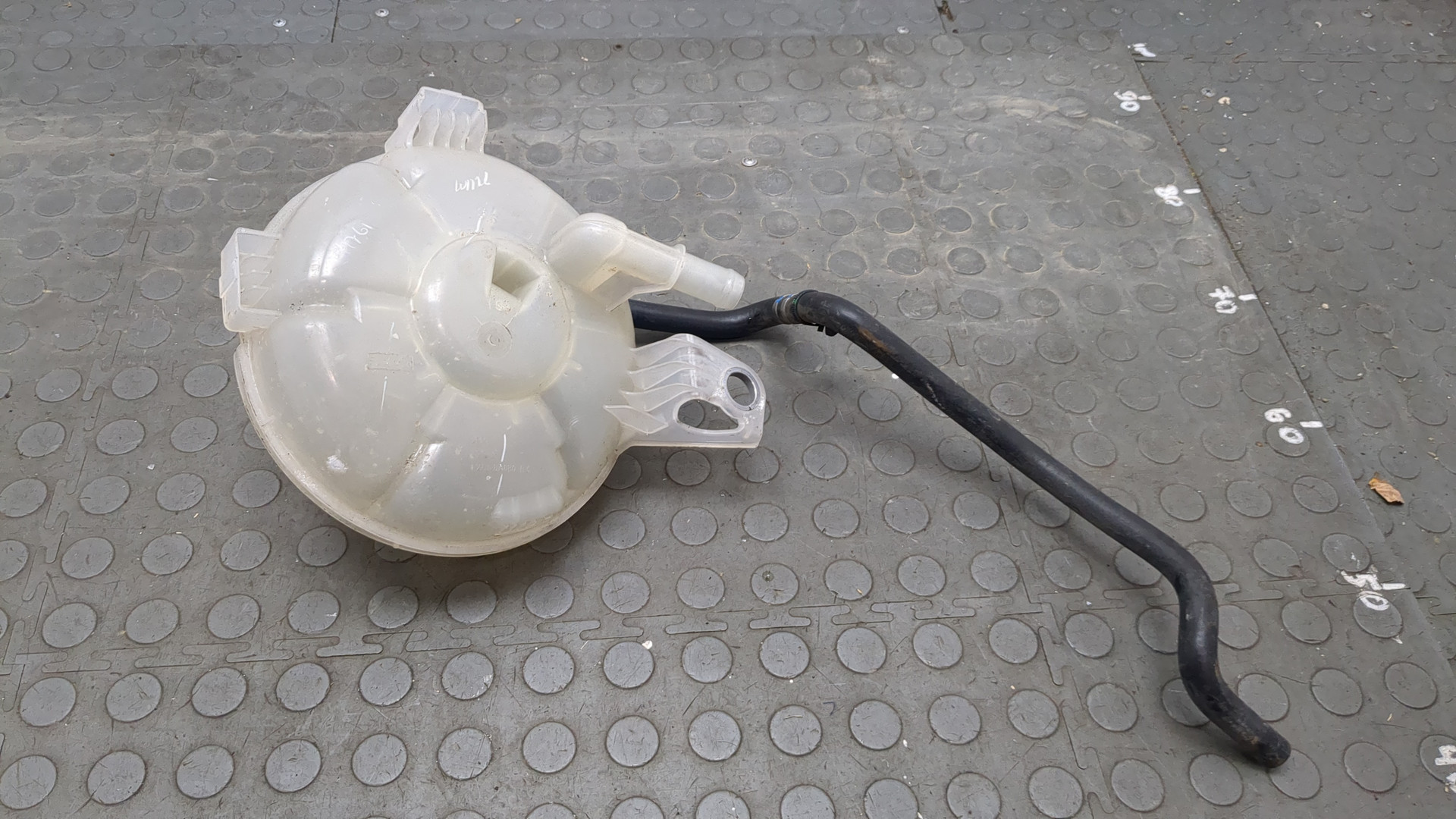 Бачок расширительный