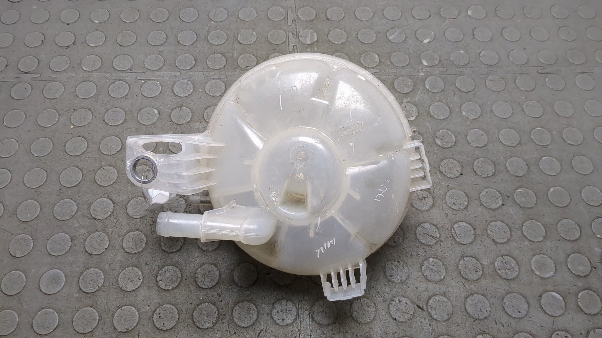 Бачок расширительный