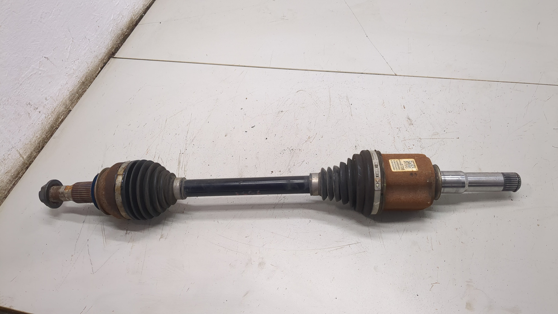 Полуось передняя левая